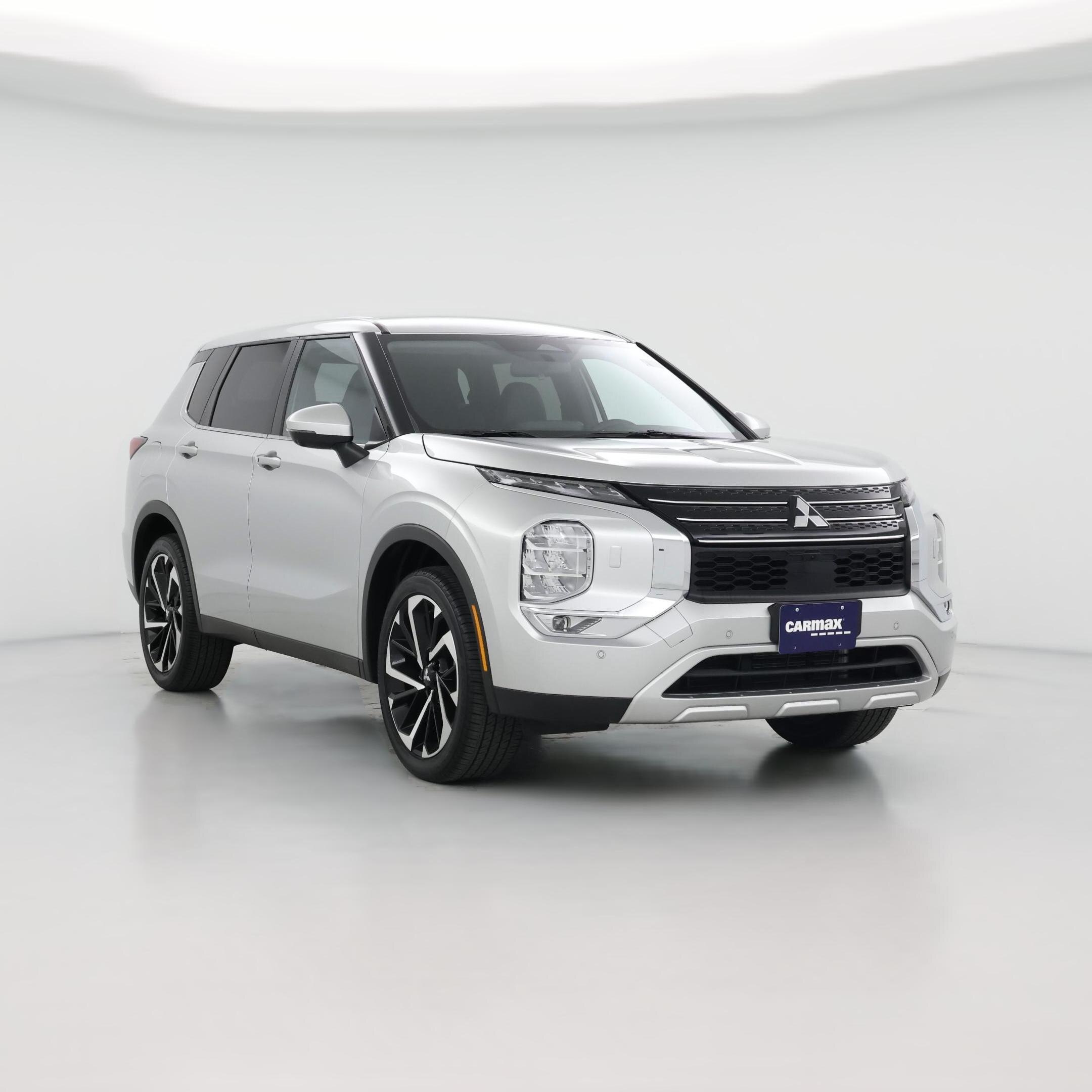 Thumbnail: 2024 Mitsubishi Outlander - 1