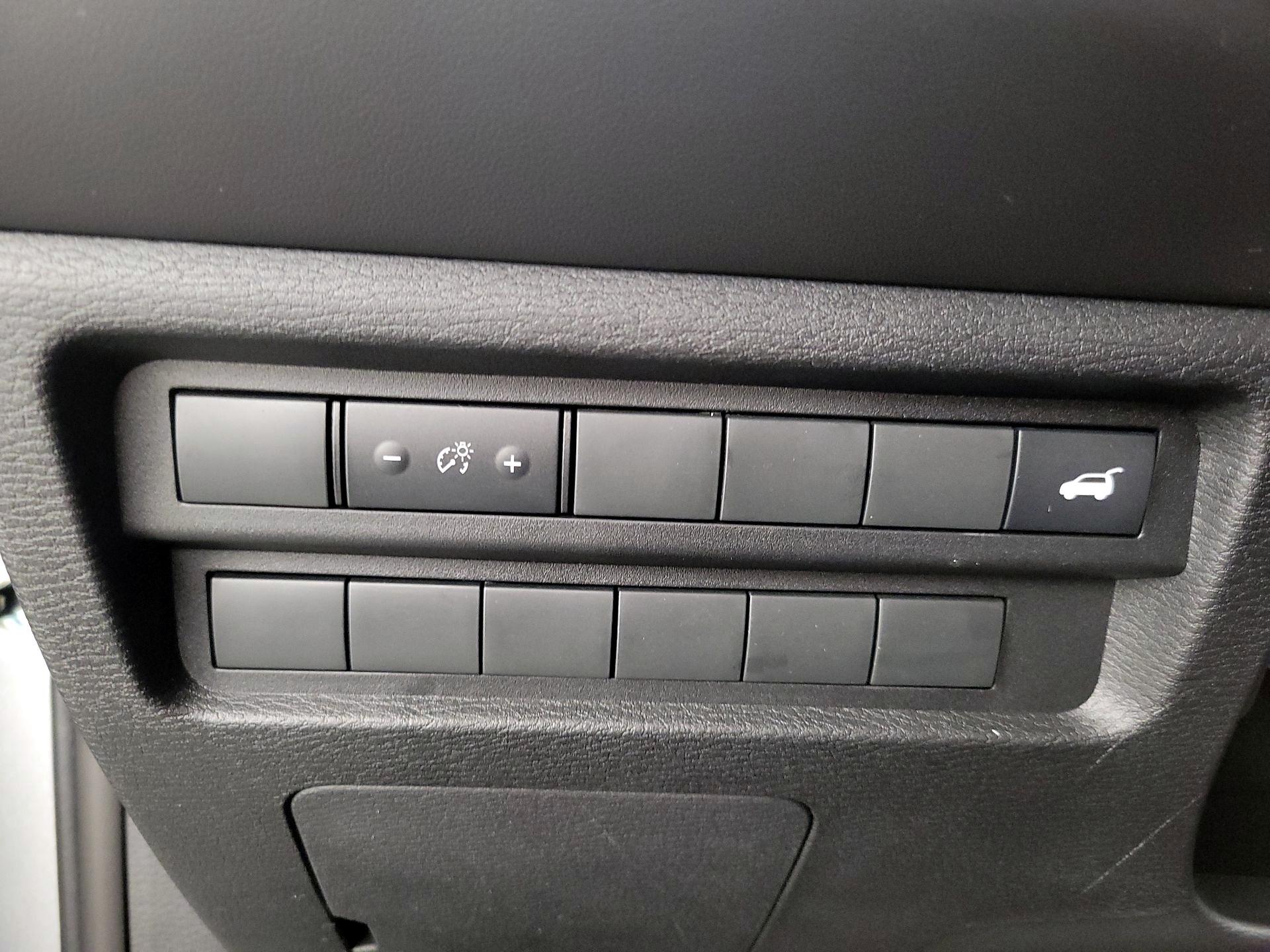 Thumbnail: 2024 Mitsubishi Outlander - 13