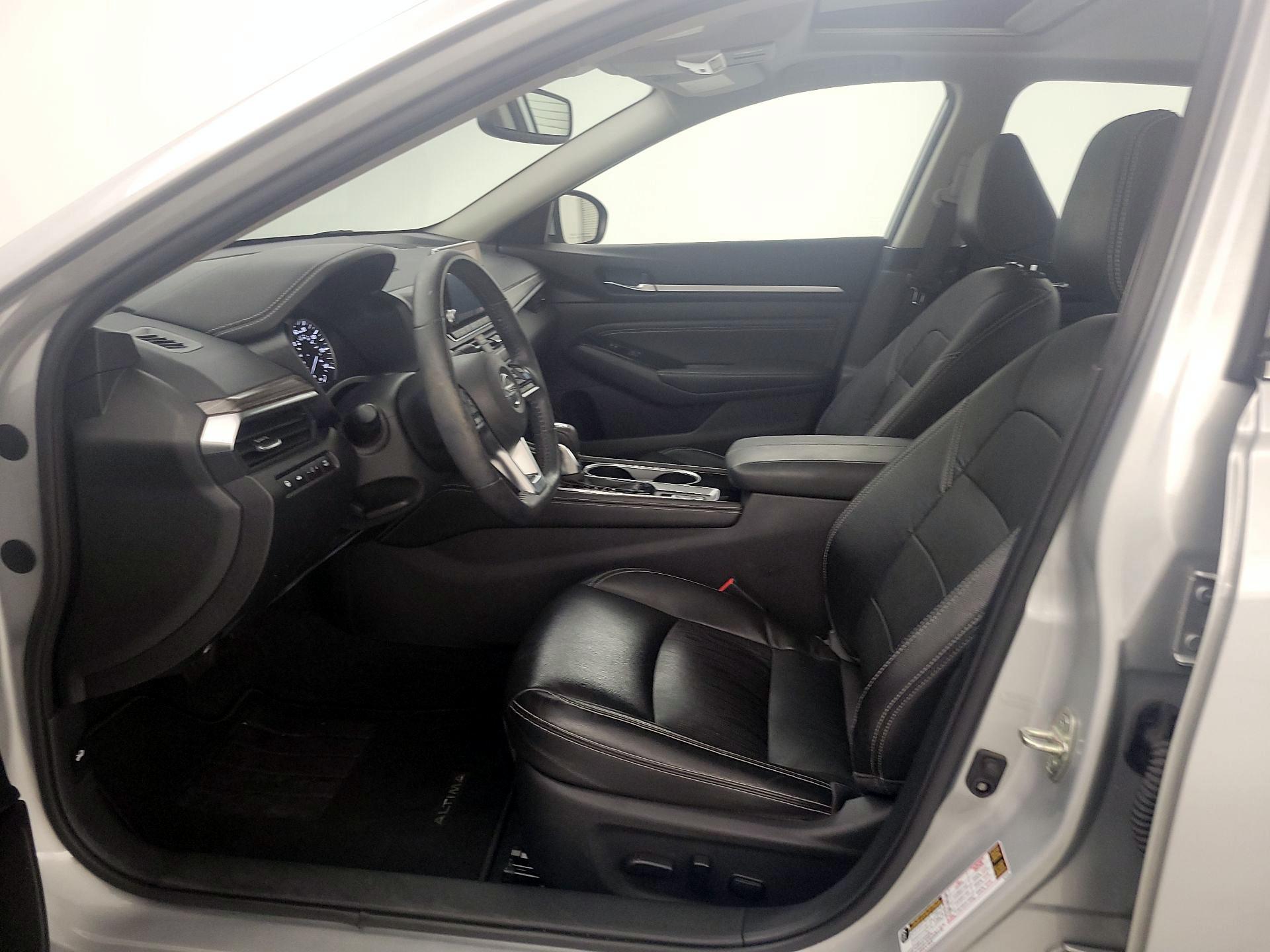 Thumbnail: 2020 Nissan Altima - 11