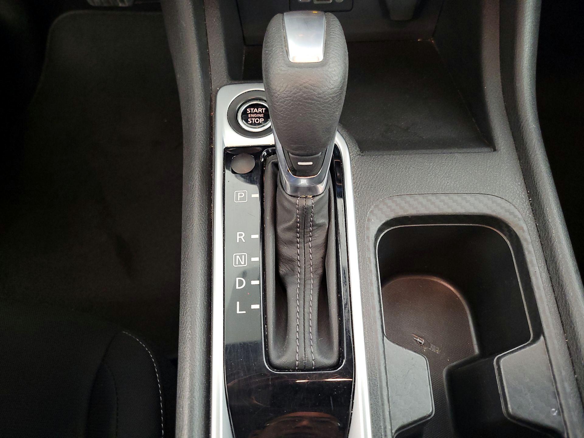 Thumbnail: 2023 Nissan Sentra - 17