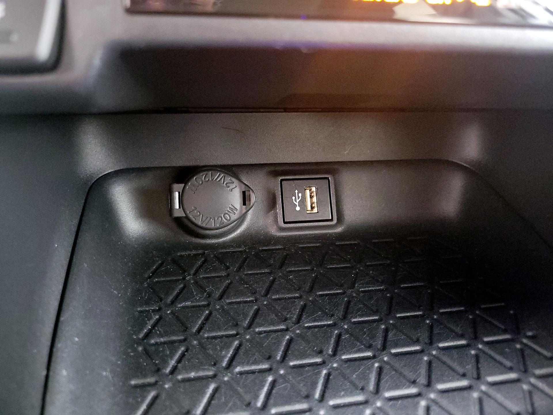 Thumbnail: 2024 Toyota RAV4 - 18