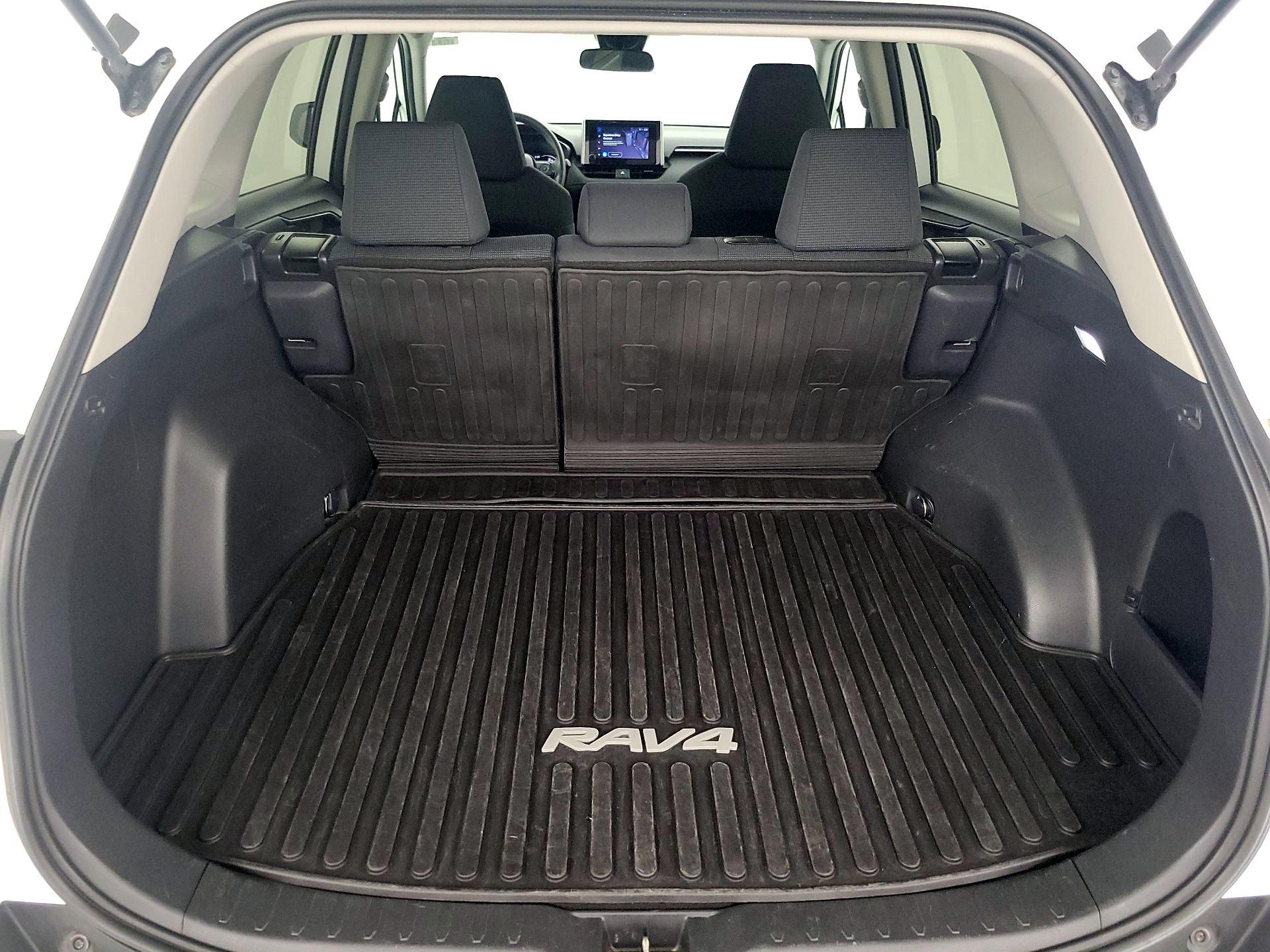 Thumbnail: 2024 Toyota RAV4 - 20