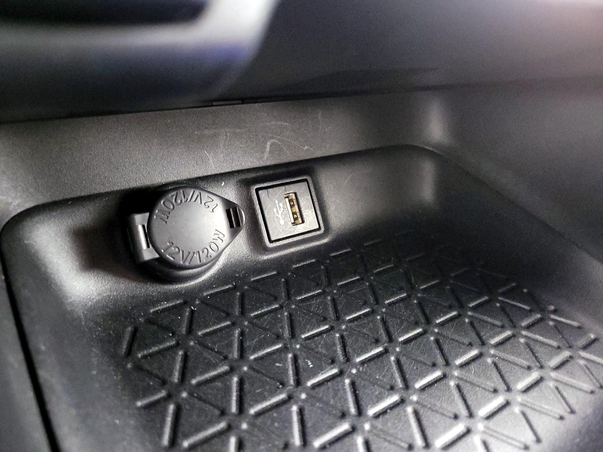 Thumbnail: 2024 Toyota RAV4 - 18