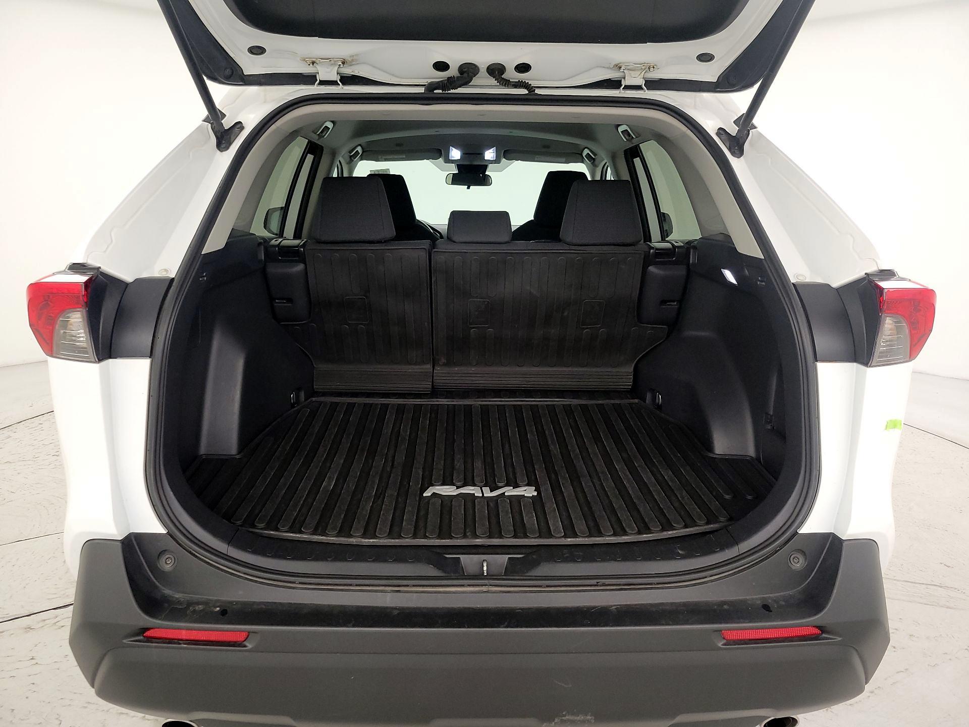 Thumbnail: 2024 Toyota RAV4 - 20