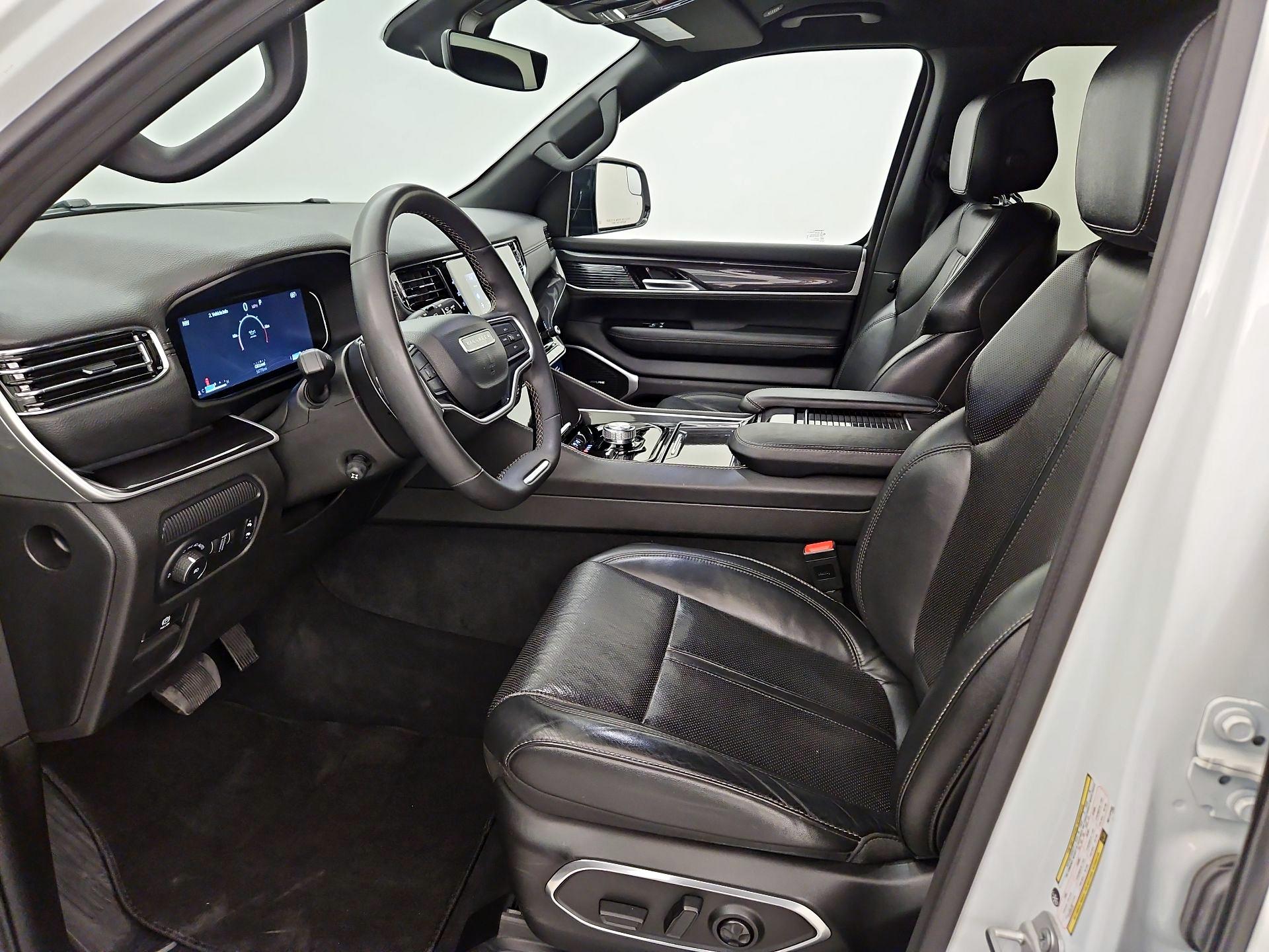 Thumbnail: 2024 Jeep Wagoneer - 11