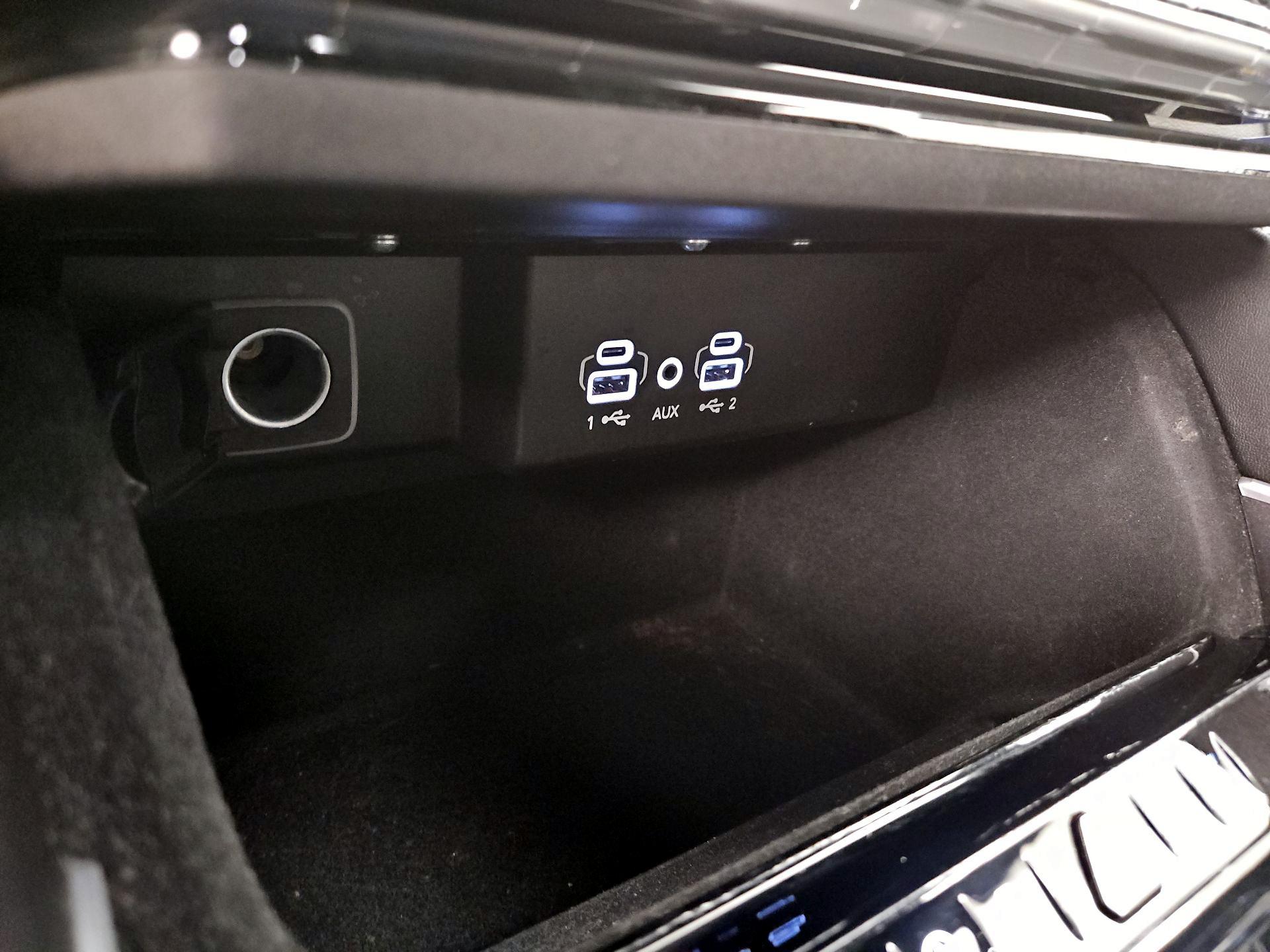 Thumbnail: 2024 Jeep Wagoneer - 19