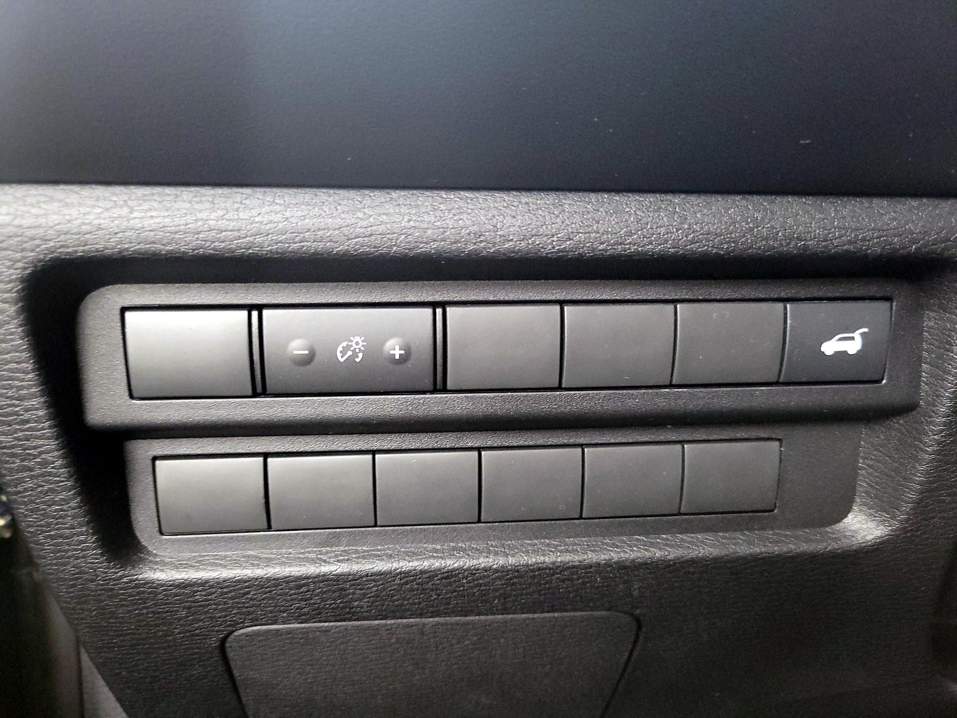 Thumbnail: 2024 Mitsubishi Outlander - 13