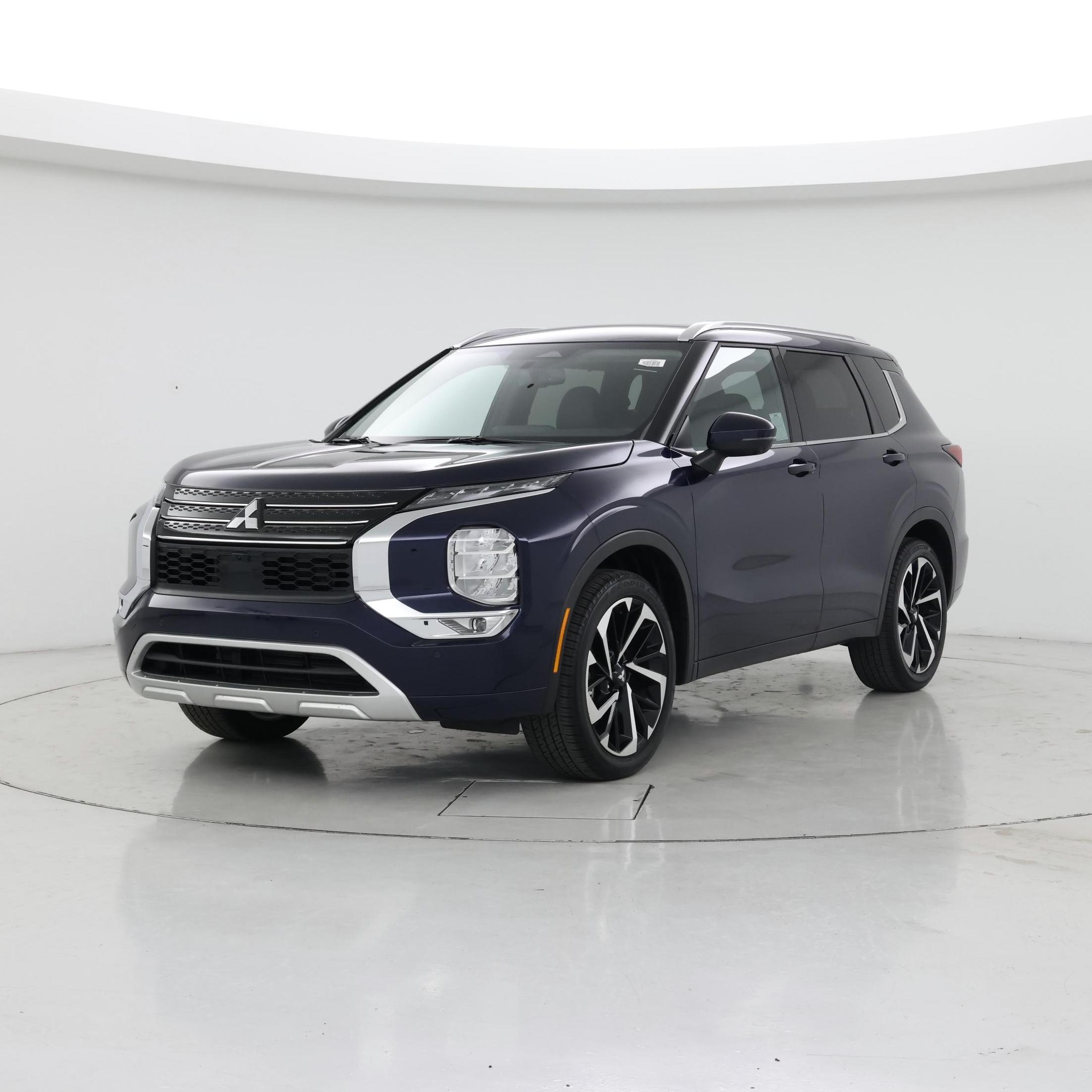 Thumbnail: 2024 Mitsubishi Outlander - 4