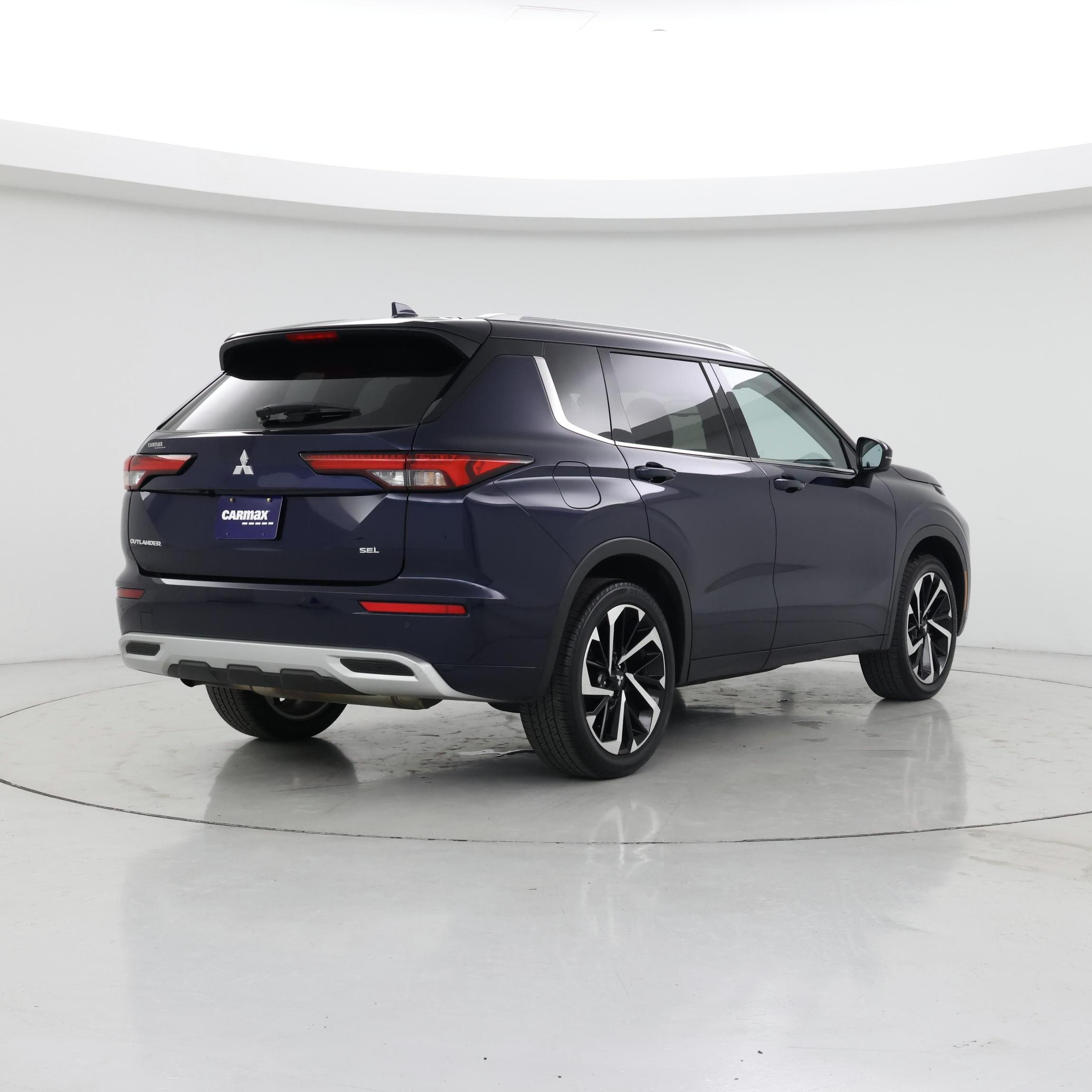 Thumbnail: 2024 Mitsubishi Outlander - 8