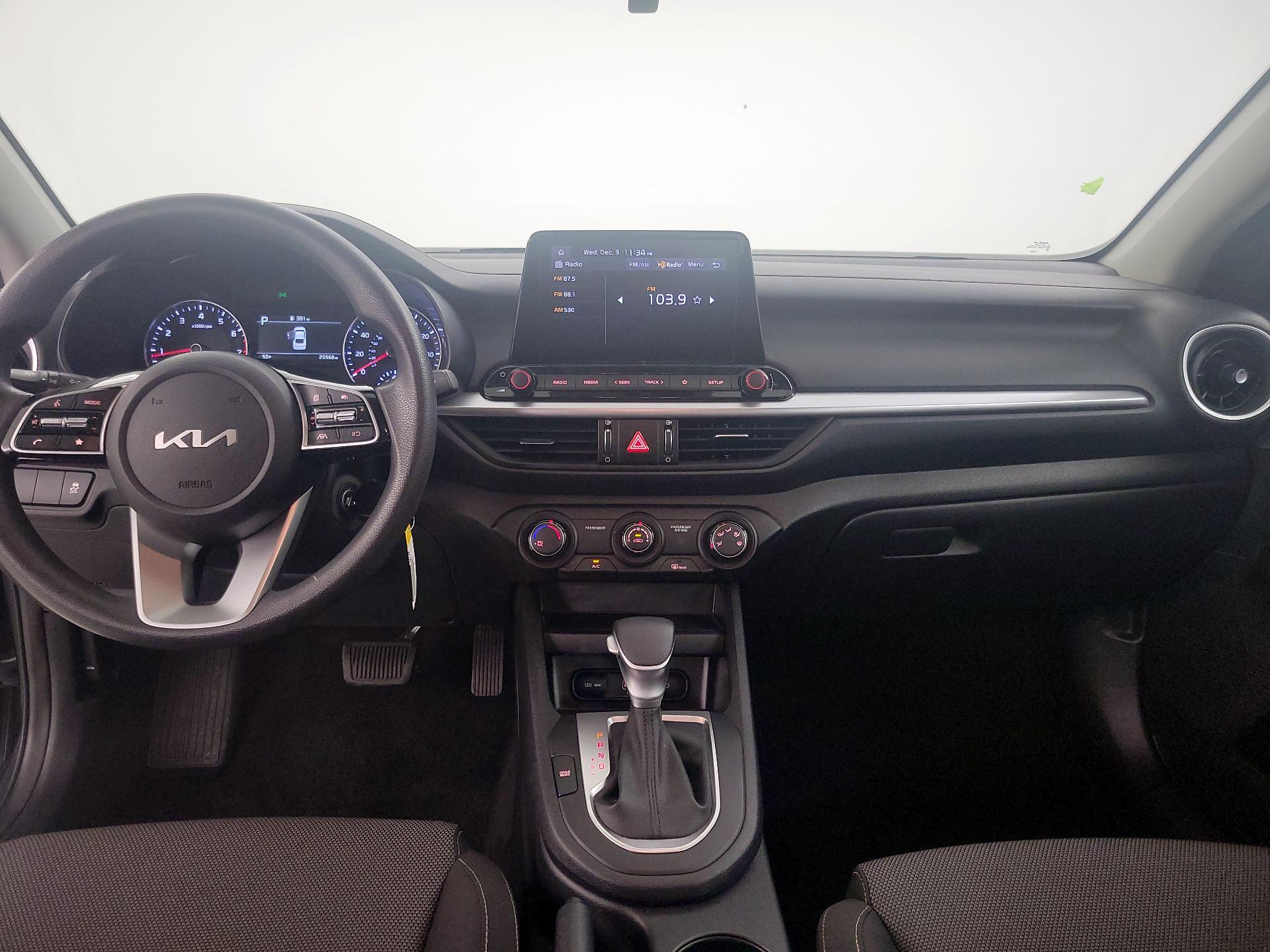 Thumbnail: 2024 Kia Forte - 9