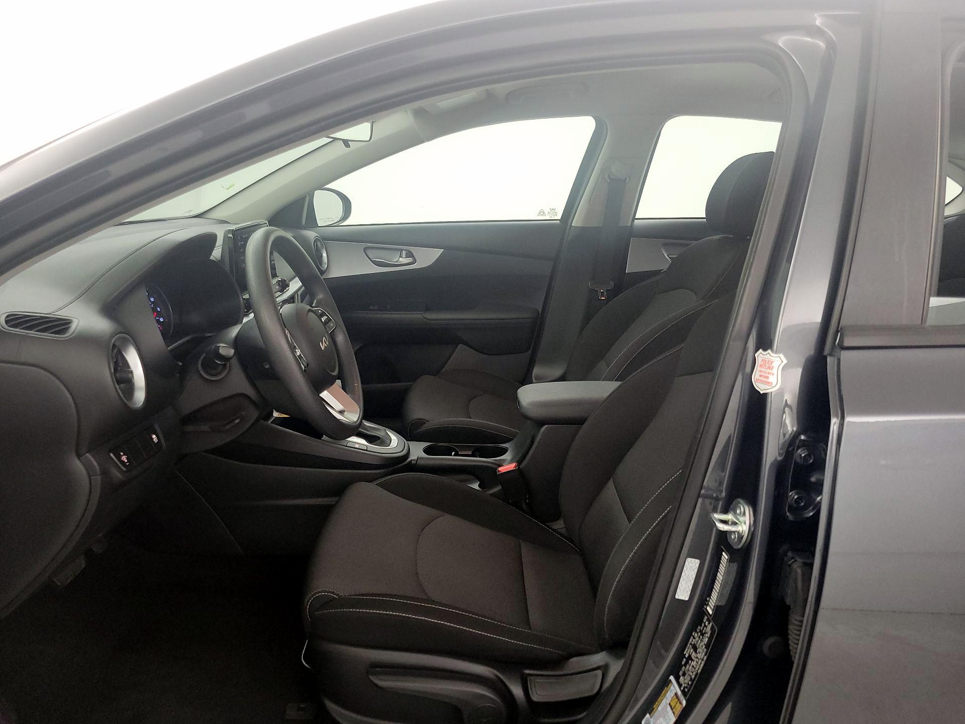 Thumbnail: 2024 Kia Forte - 11