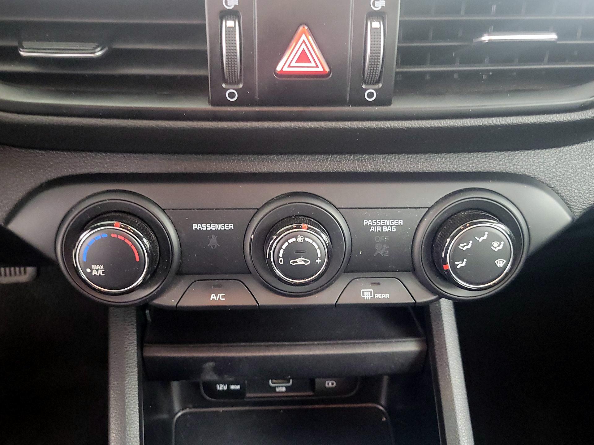 Thumbnail: 2024 Kia Forte - 16