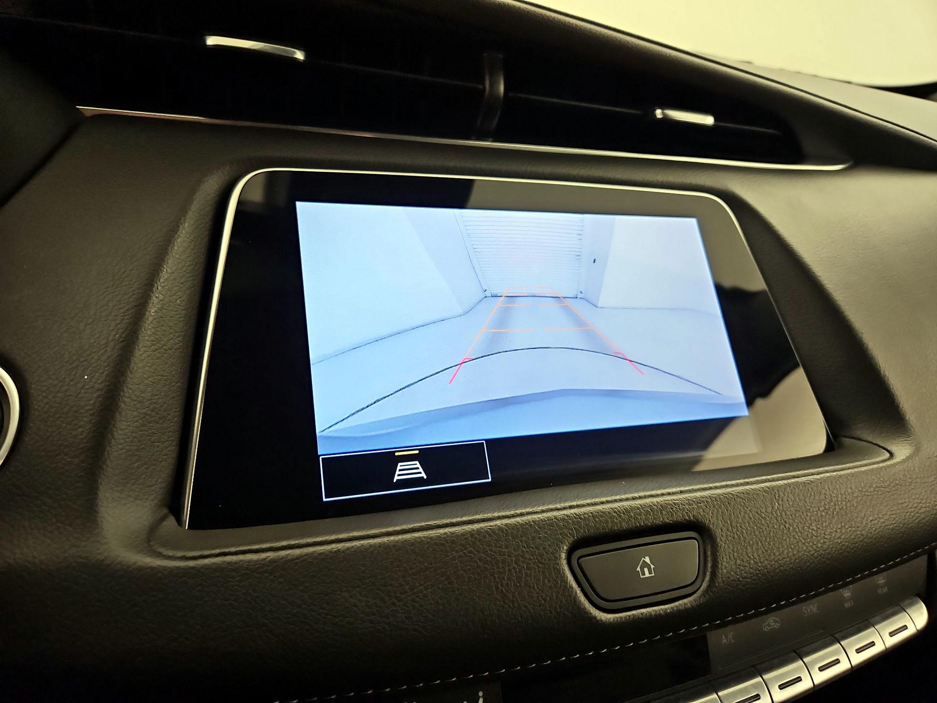 Thumbnail: 2023 Cadillac XT4 - 14