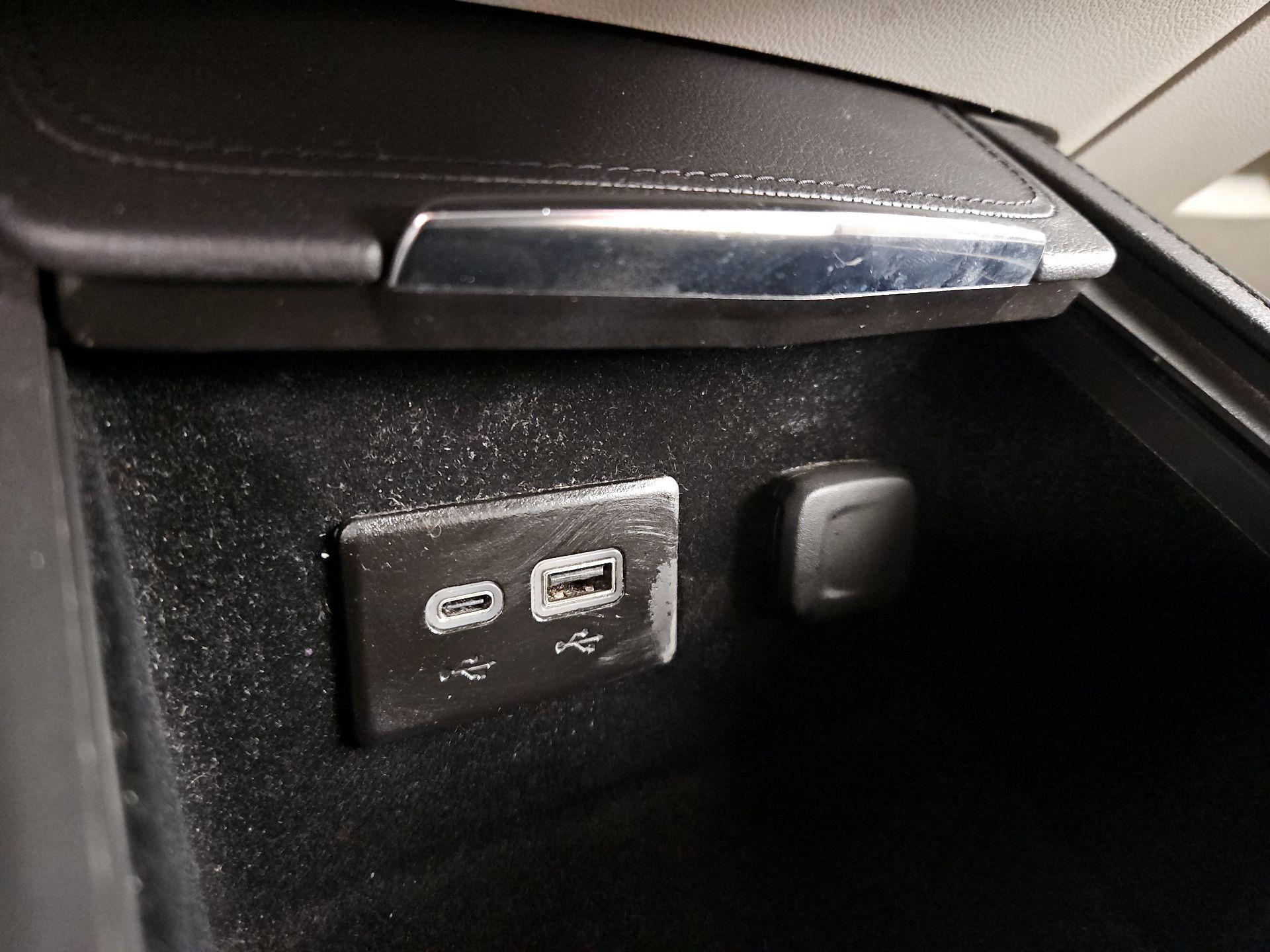 Thumbnail: 2023 Cadillac XT4 - 18