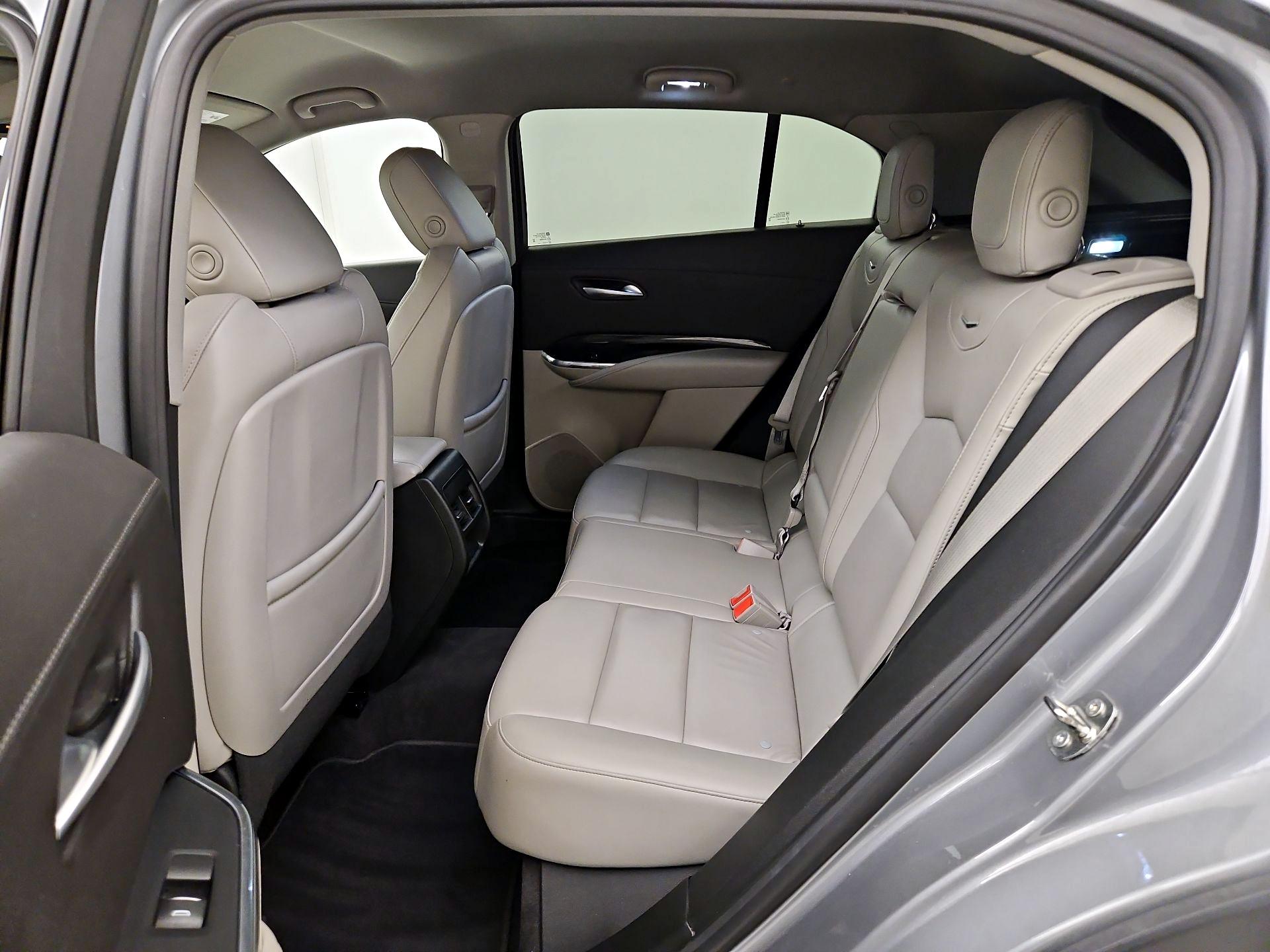 Thumbnail: 2023 Cadillac XT4 - 19