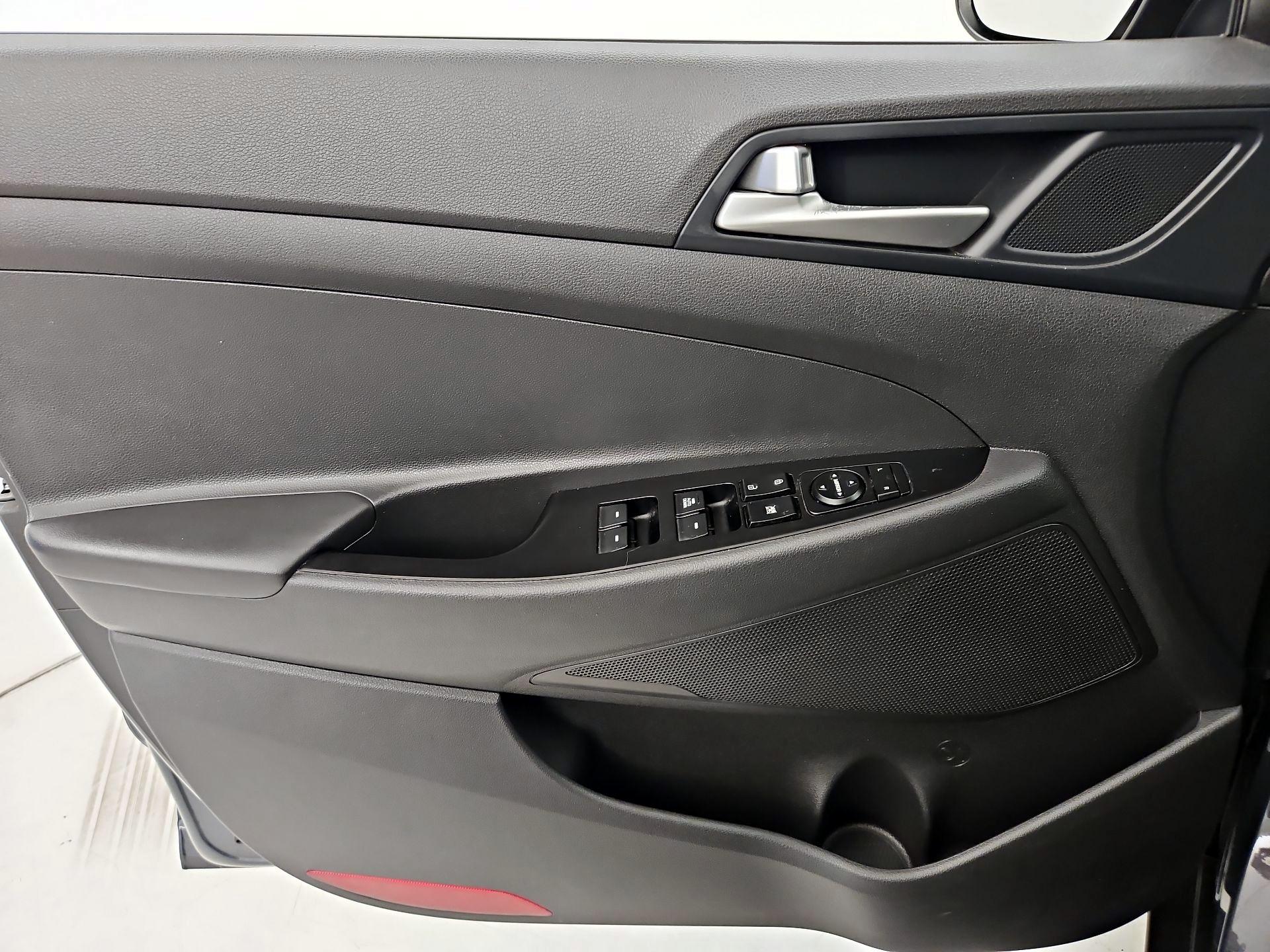 Thumbnail: 2020 Hyundai Tucson - 12