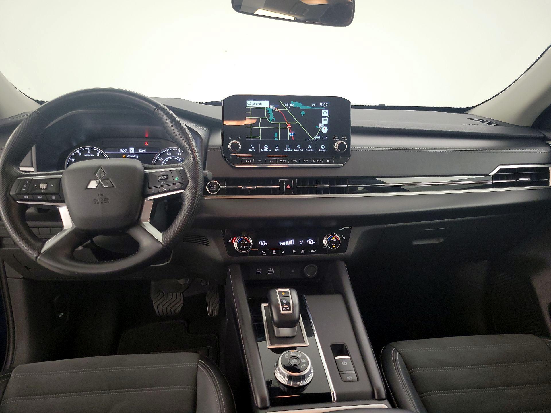 Thumbnail: 2024 Mitsubishi Outlander - 9