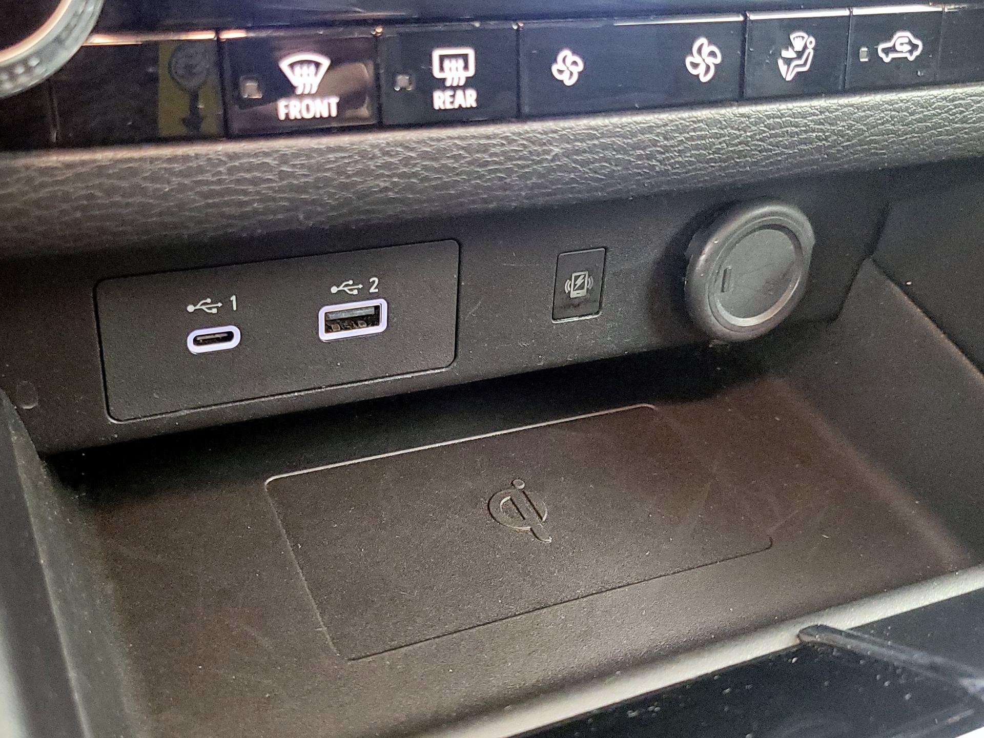 Thumbnail: 2024 Mitsubishi Outlander - 19