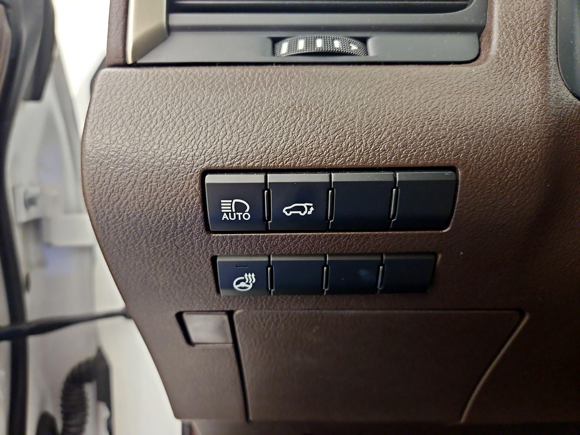 Thumbnail: 2020 Lexus RX - 13