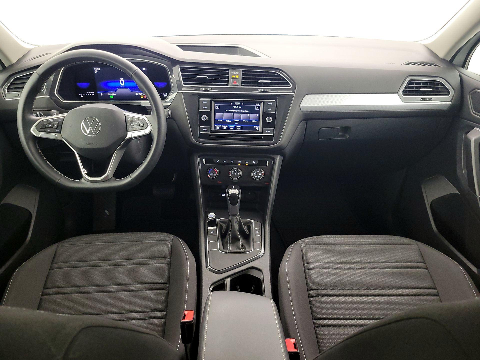 Thumbnail: 2022 Volkswagen Tiguan - 9