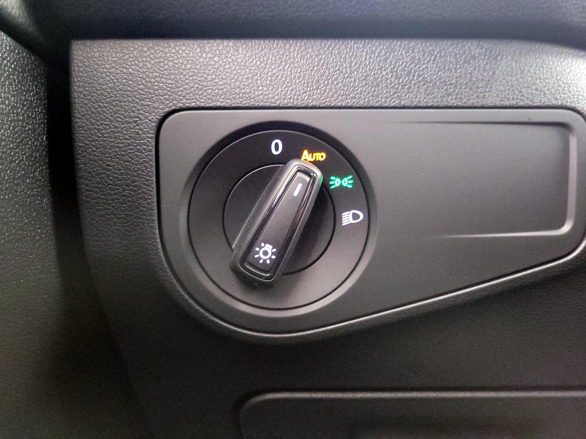 Thumbnail: 2022 Volkswagen Tiguan - 13