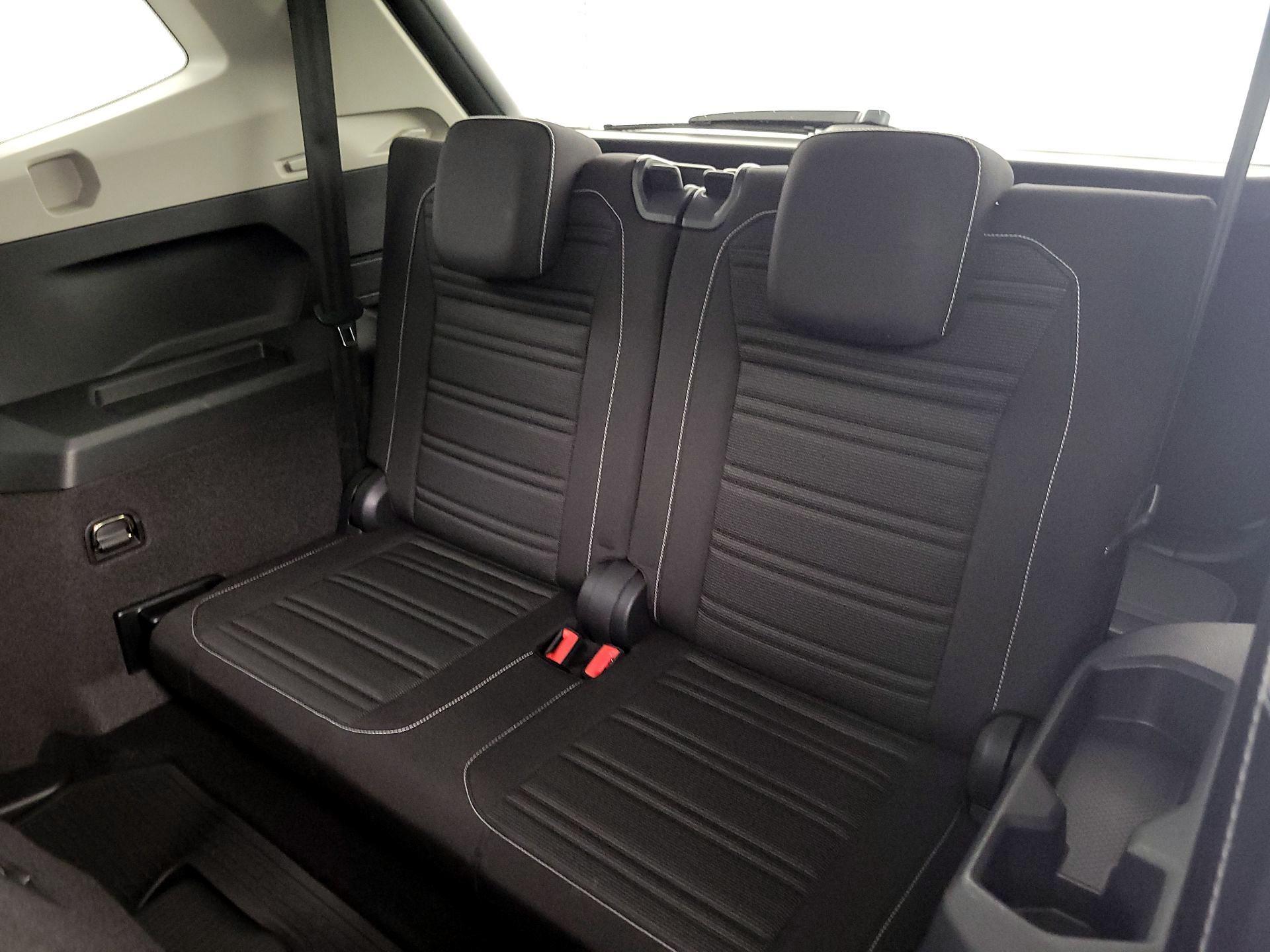 Thumbnail: 2022 Volkswagen Tiguan - 20