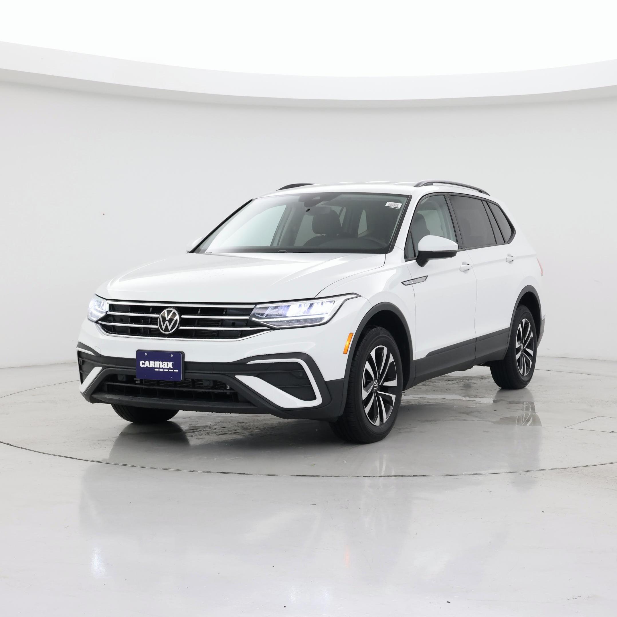 Thumbnail: 2022 Volkswagen Tiguan - 4