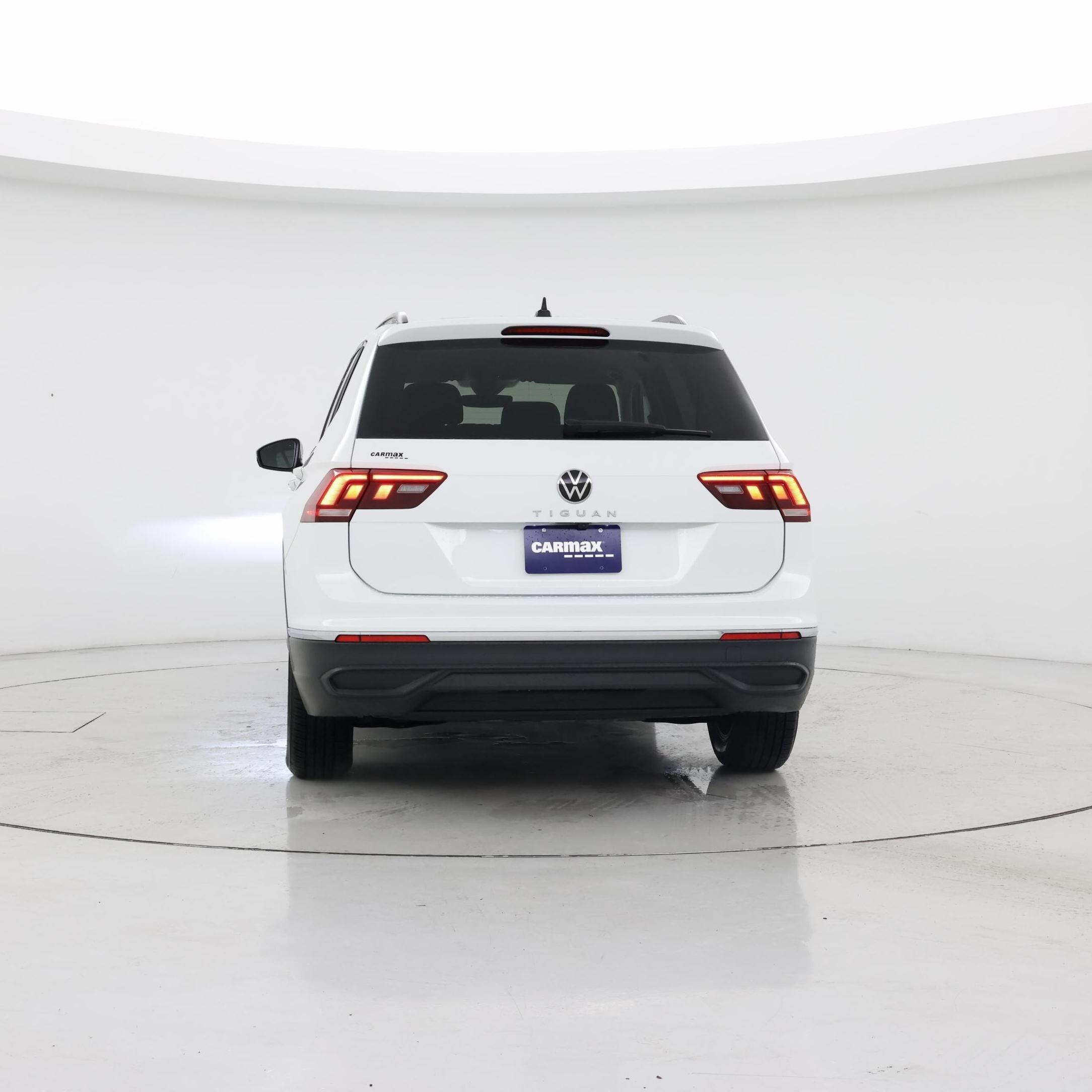 Thumbnail: 2022 Volkswagen Tiguan - 6