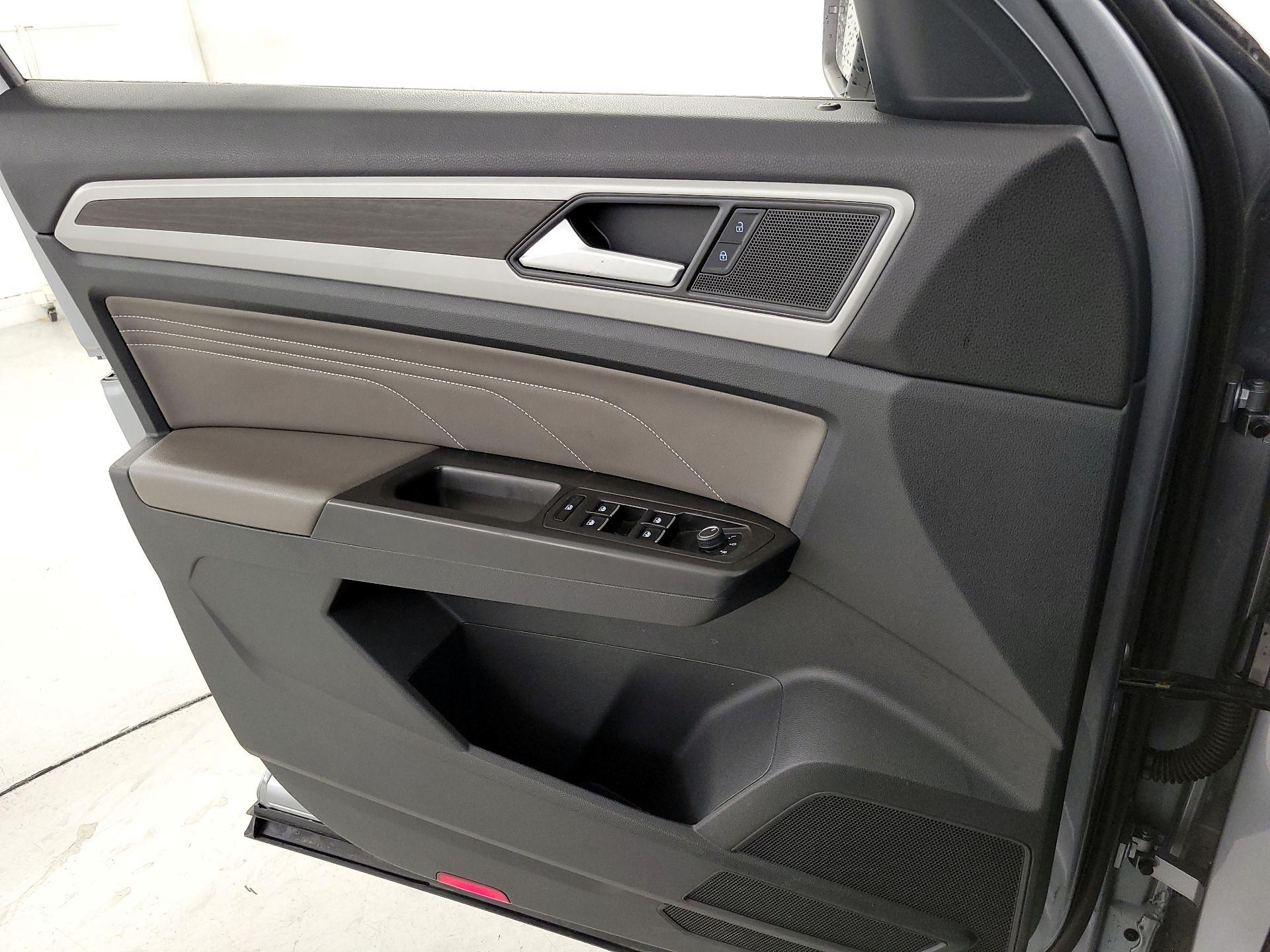 Thumbnail: 2022 Volkswagen Atlas - 12