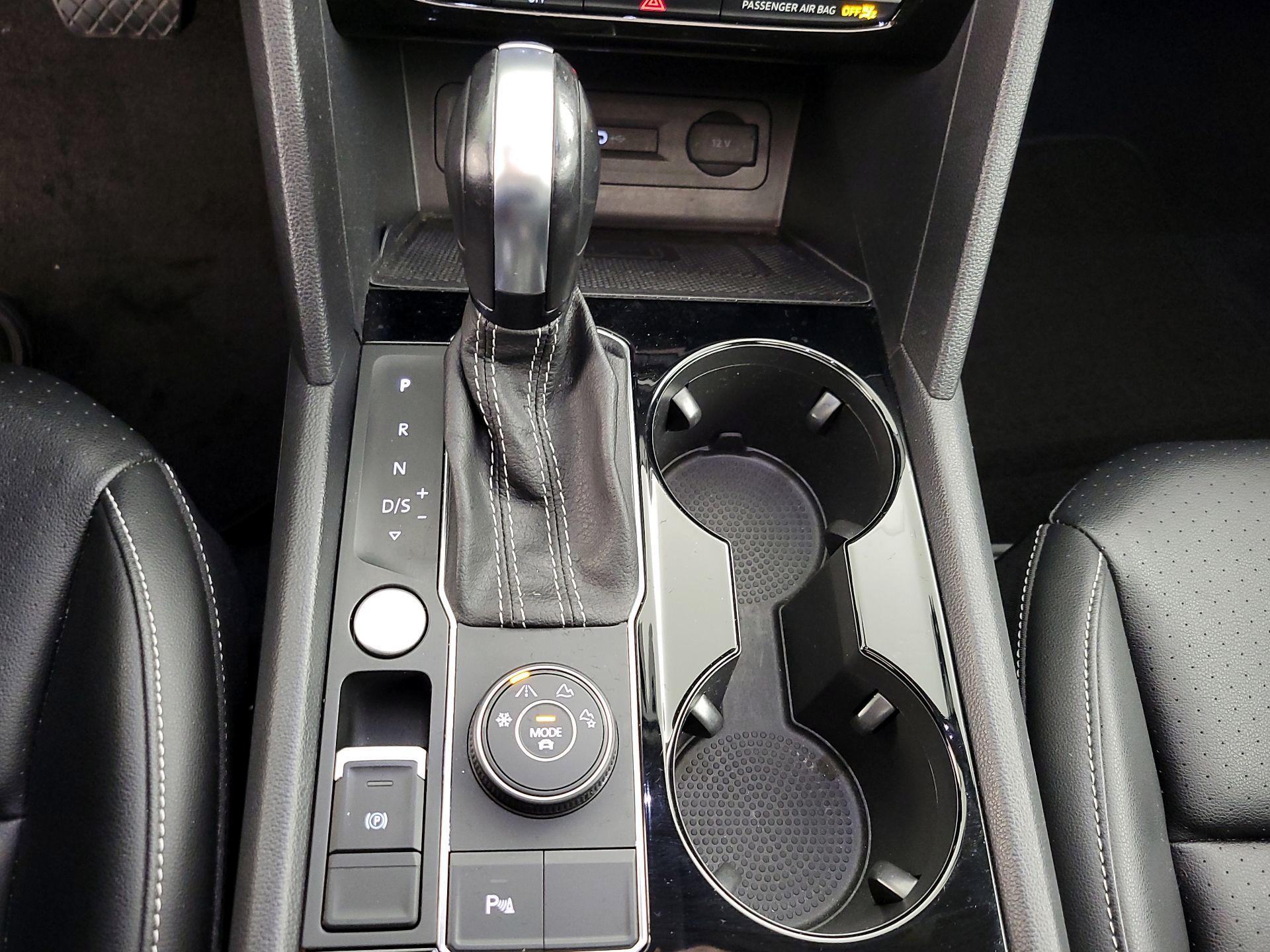 Thumbnail: 2022 Volkswagen Atlas - 17