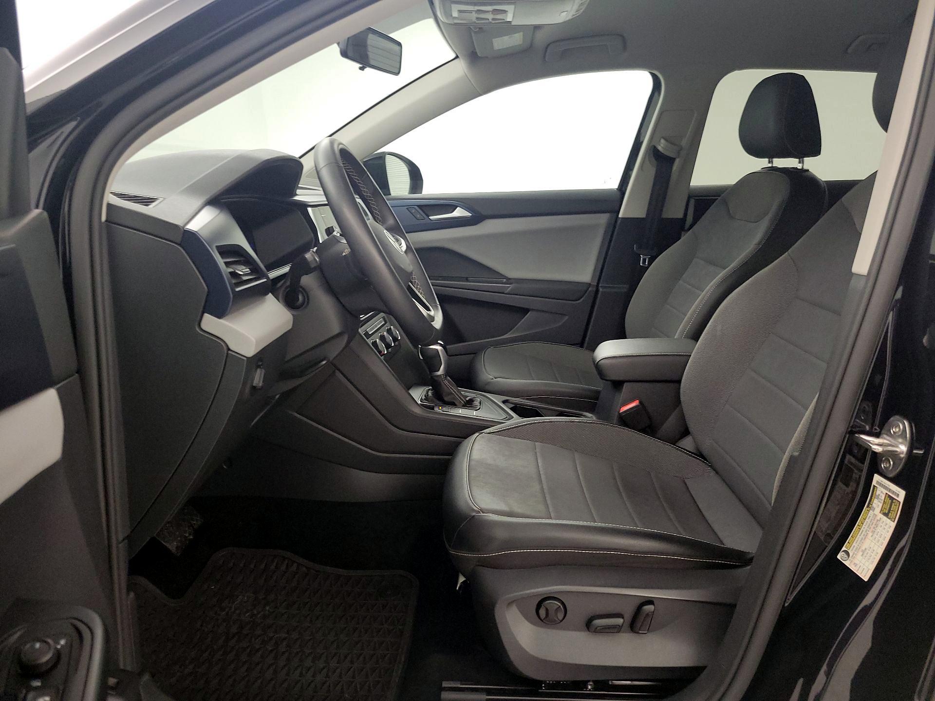 Thumbnail: 2022 Volkswagen Taos - 11