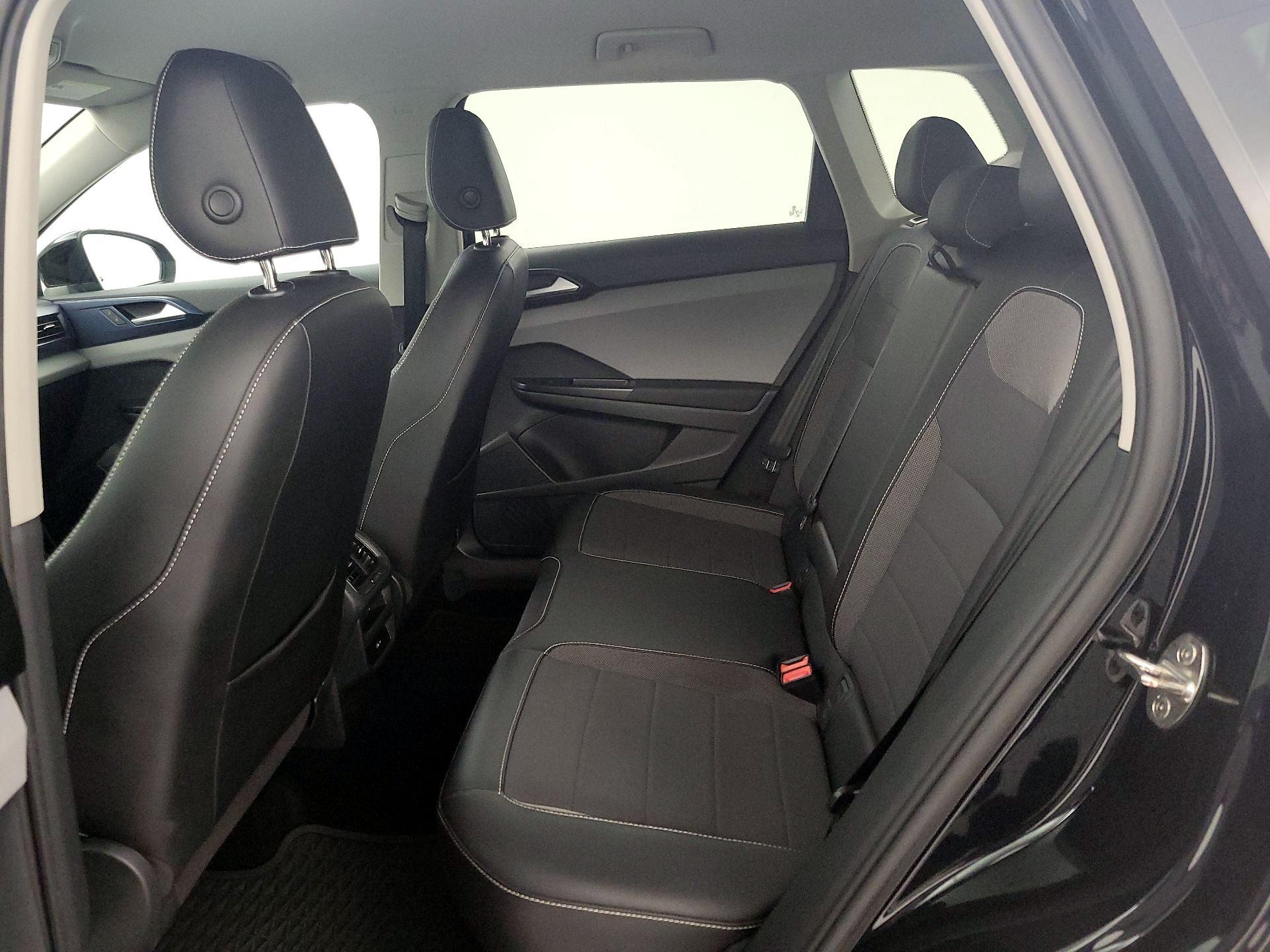 Thumbnail: 2022 Volkswagen Taos - 19