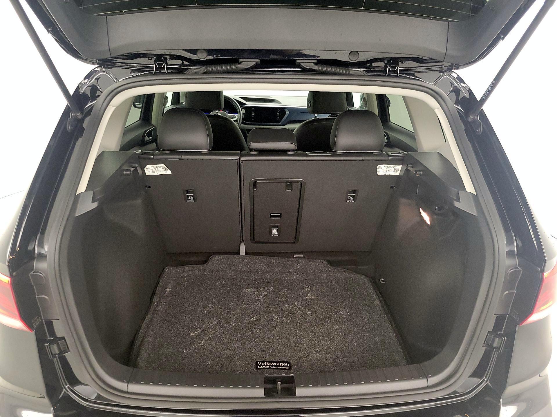 Thumbnail: 2022 Volkswagen Taos - 20