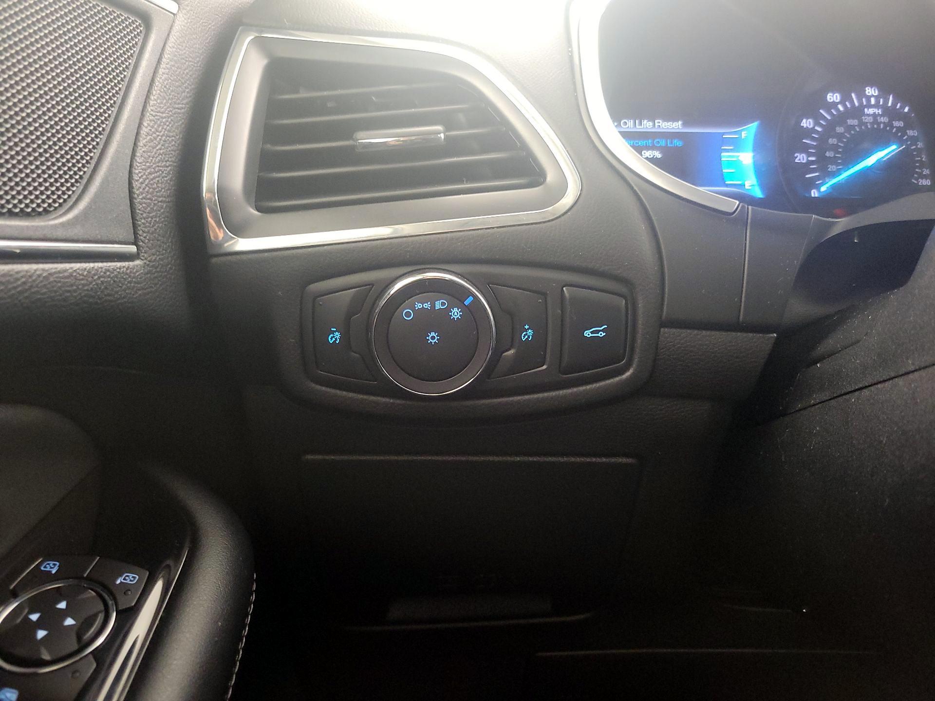 Thumbnail: 2018 Ford Edge - 13