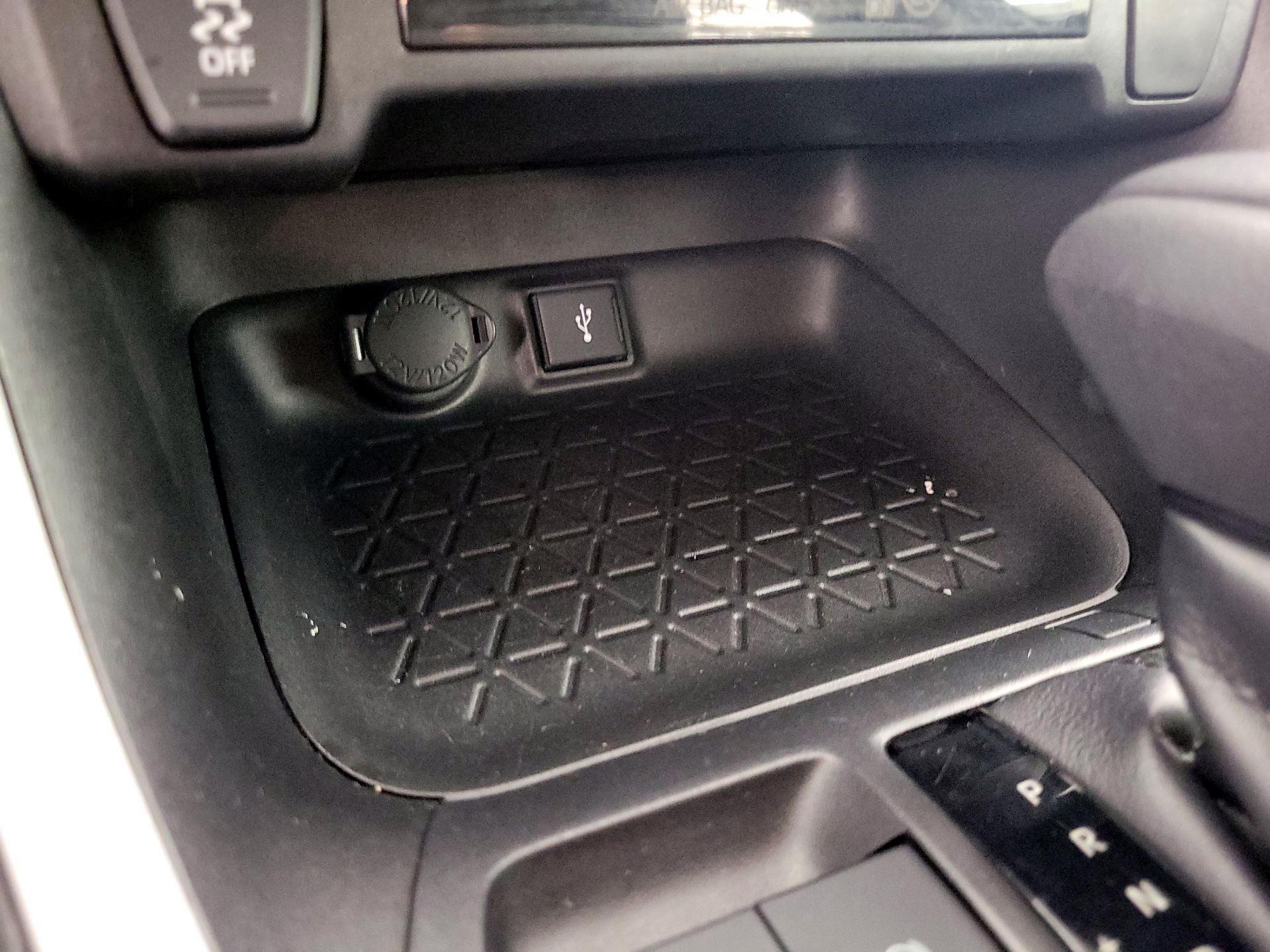 Thumbnail: 2020 Toyota RAV4 - 18