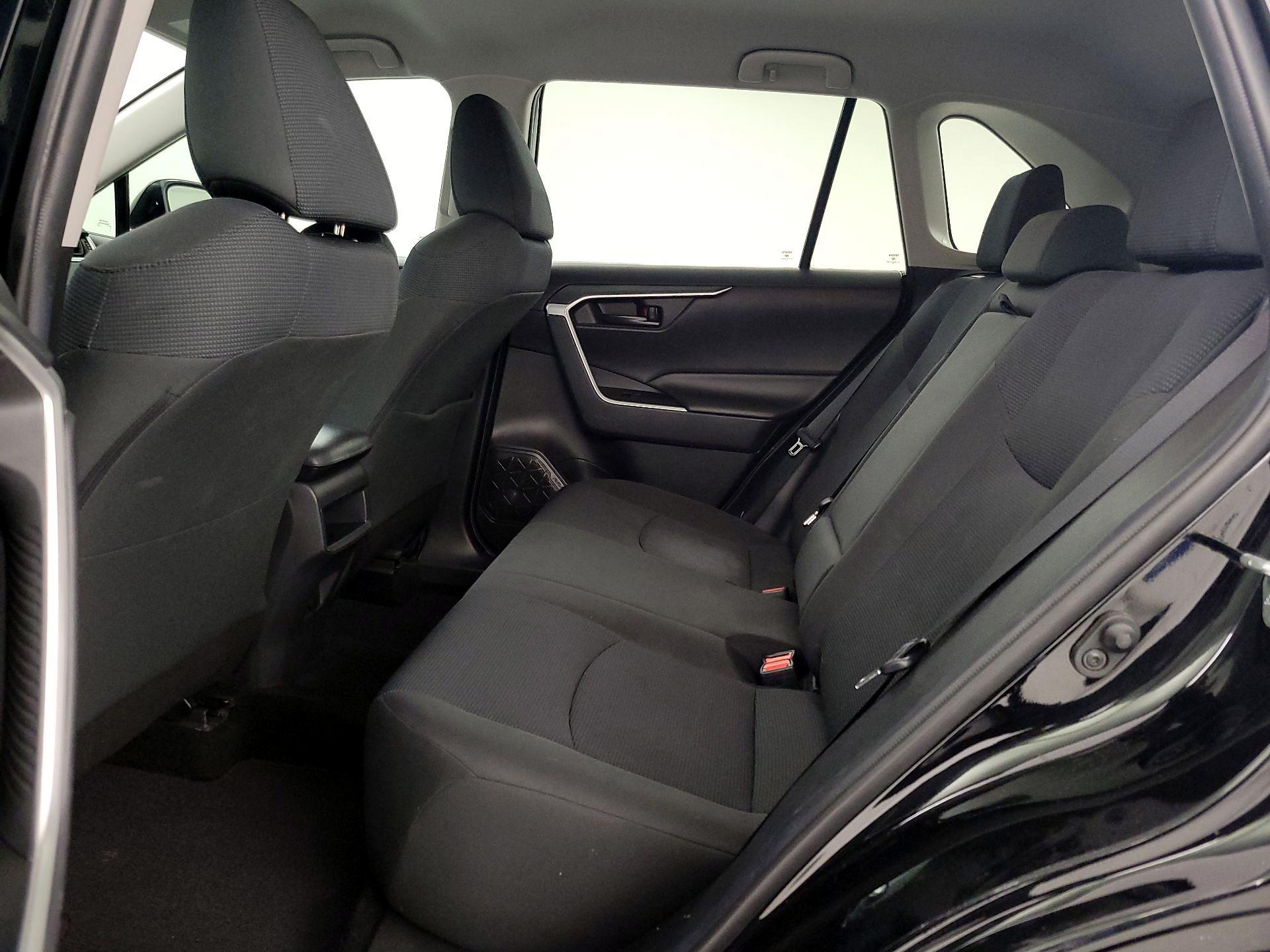 Thumbnail: 2020 Toyota RAV4 - 19