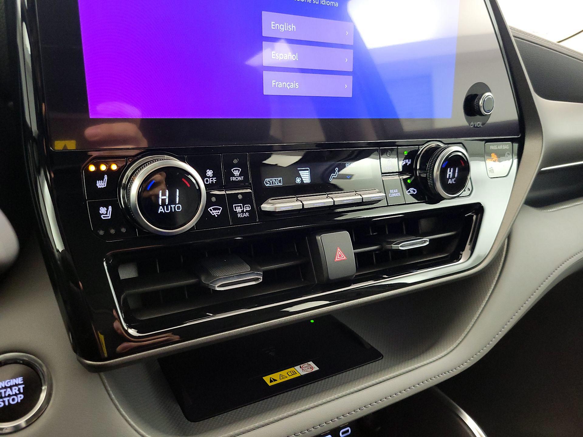 Thumbnail: 2023 Toyota Highlander - 16