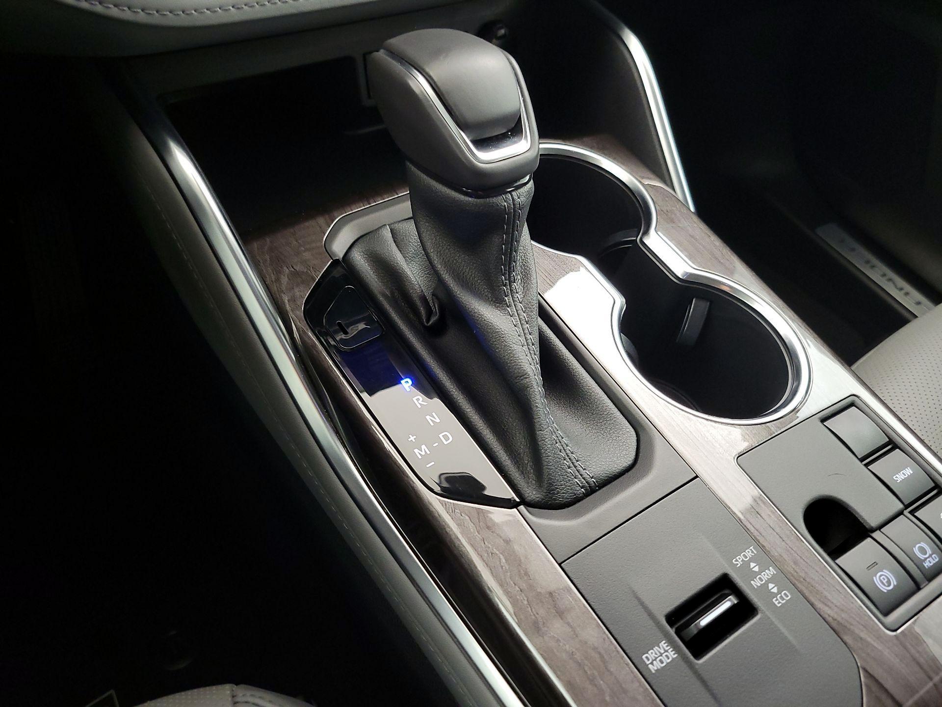 Thumbnail: 2023 Toyota Highlander - 17