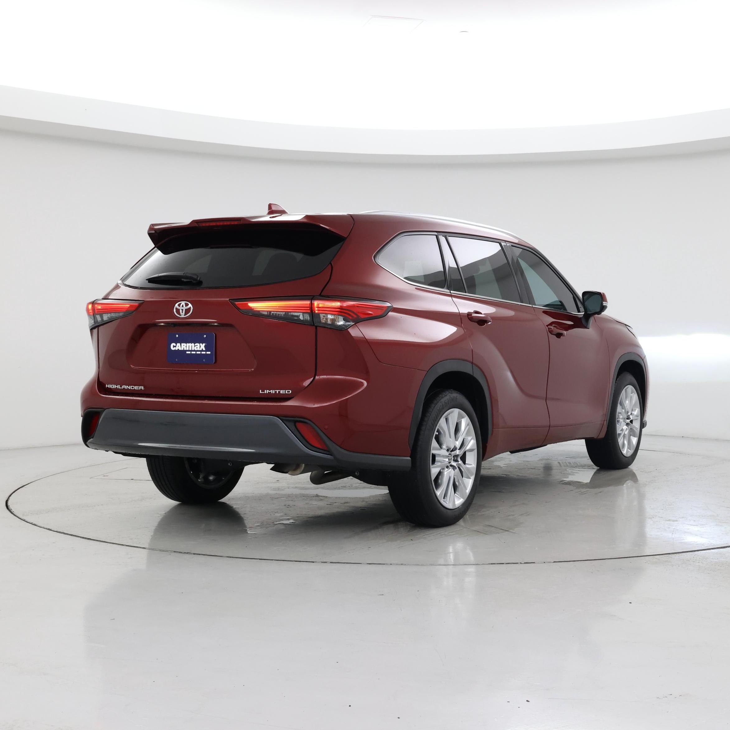 Thumbnail: 2023 Toyota Highlander - 8