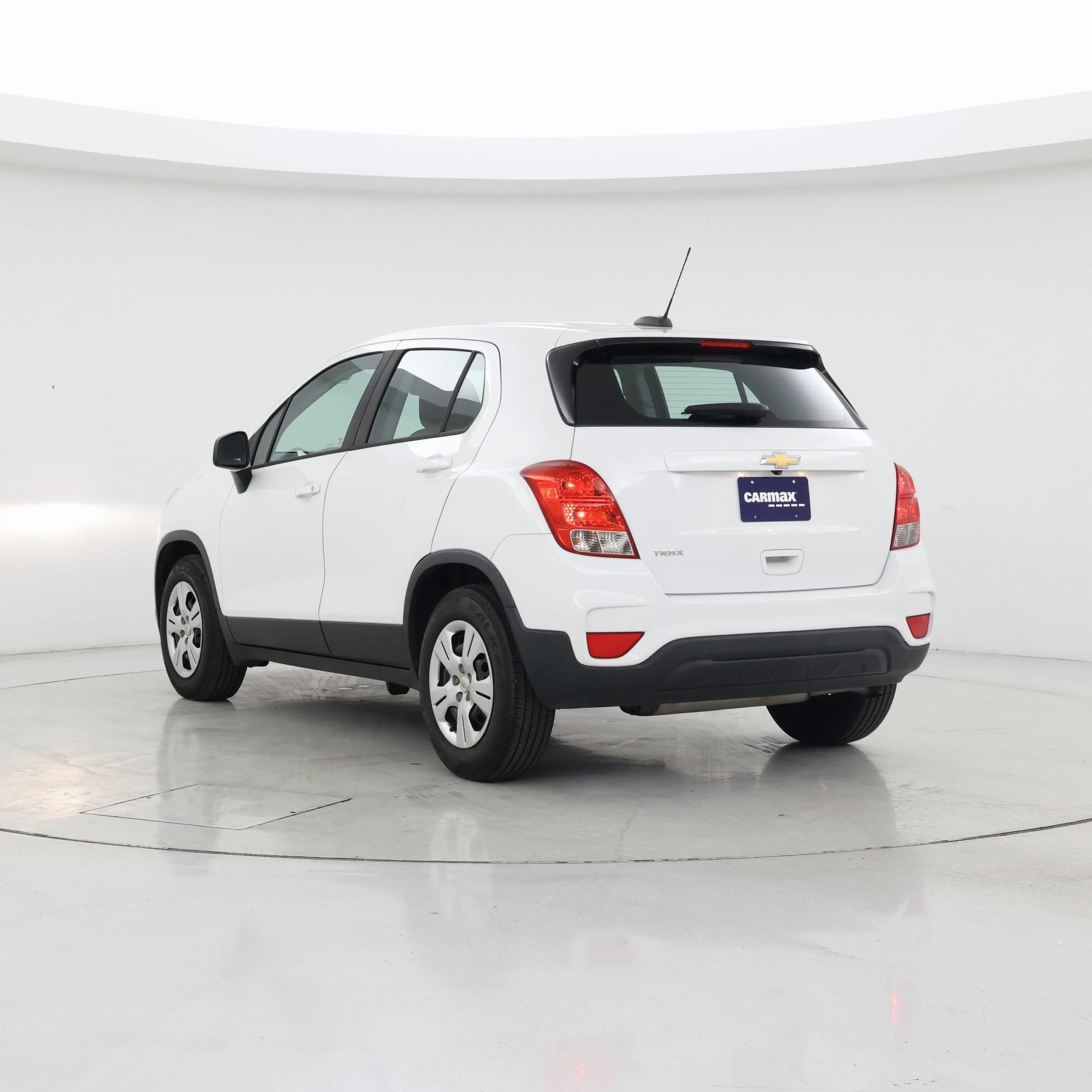 Thumbnail: 2018 Chevrolet Trax - 2