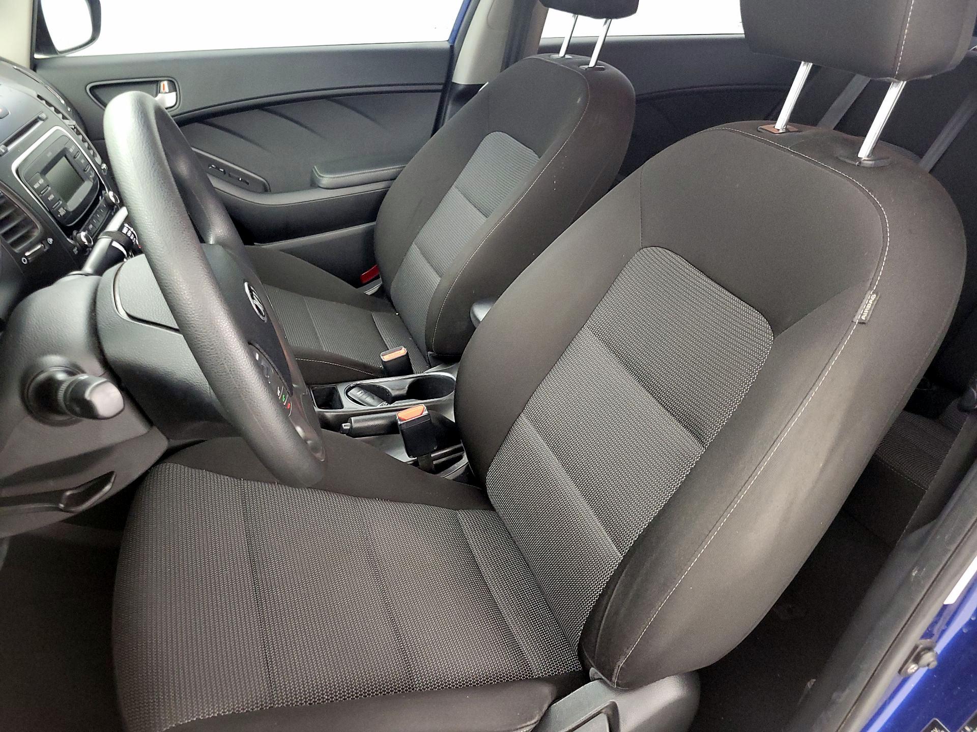 Thumbnail: 2018 Kia Forte - 11