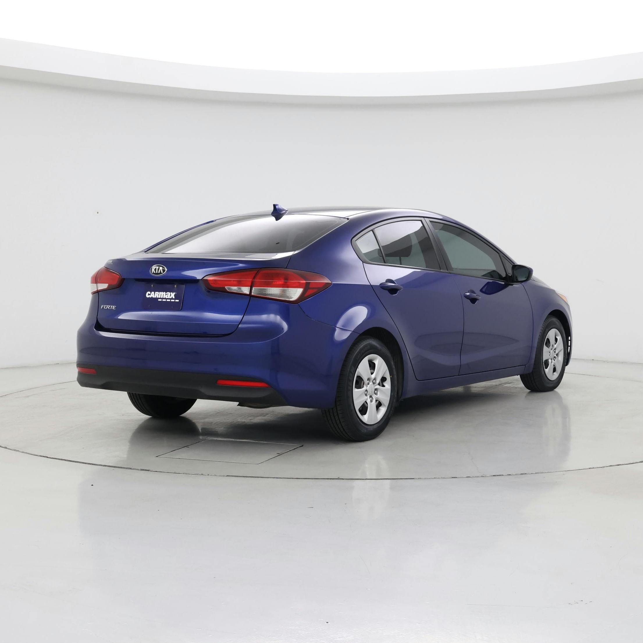 Thumbnail: 2018 Kia Forte - 8