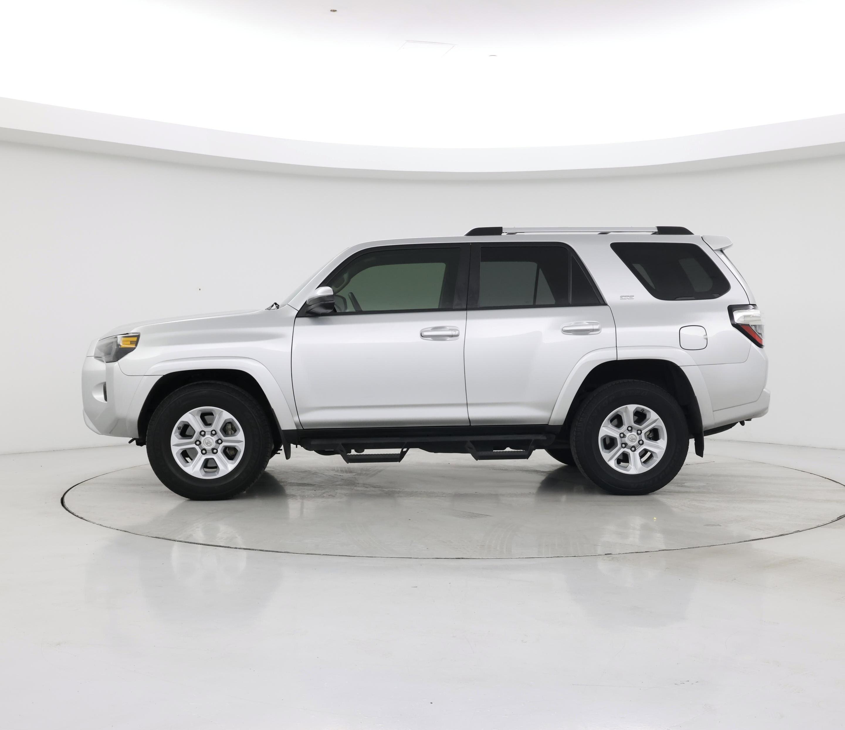 Thumbnail: 2021 Toyota 4Runner - 3