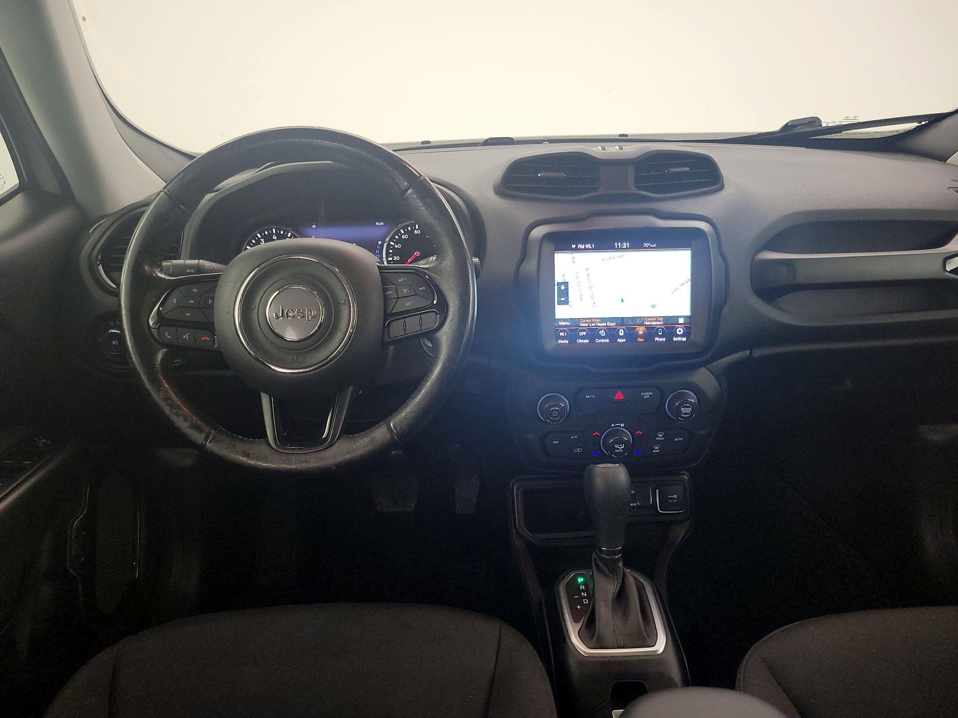 Thumbnail: 2018 Jeep Renegade - 9