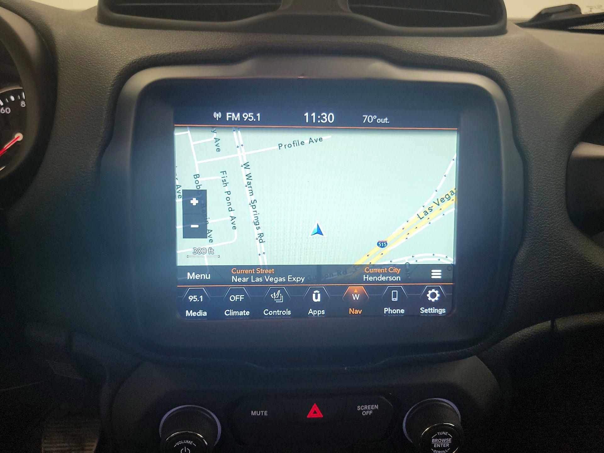 Thumbnail: 2018 Jeep Renegade - 14