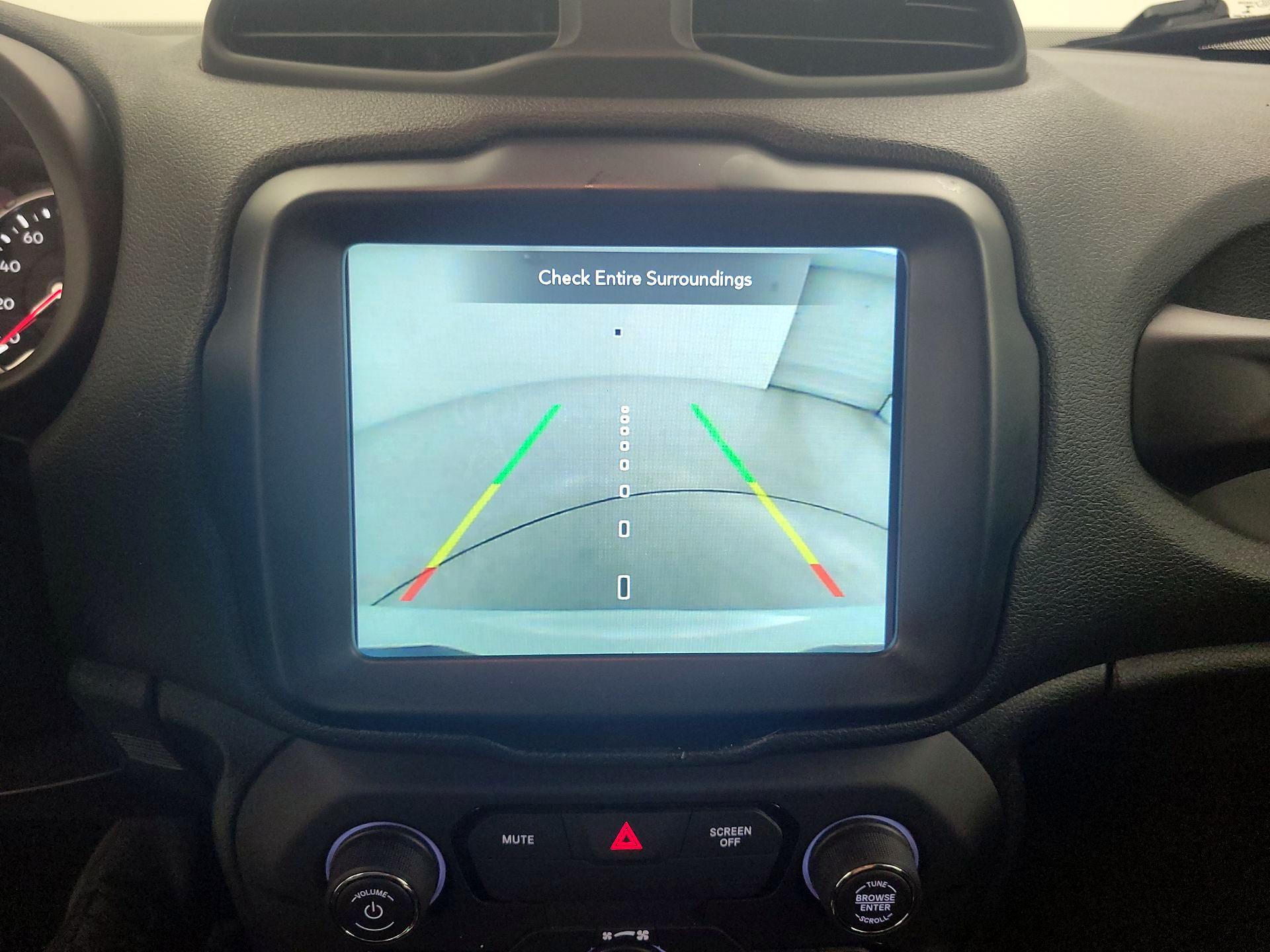 Thumbnail: 2018 Jeep Renegade - 15