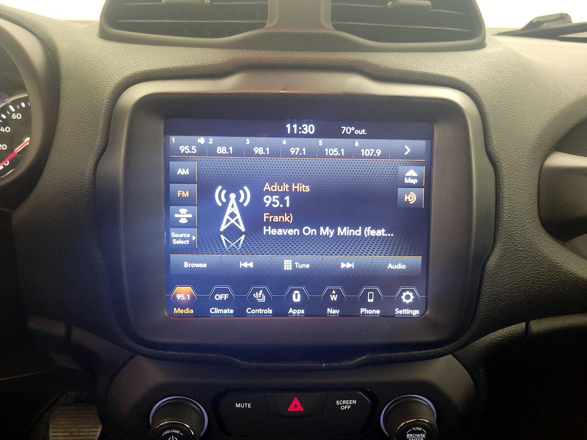 Thumbnail: 2018 Jeep Renegade - 16