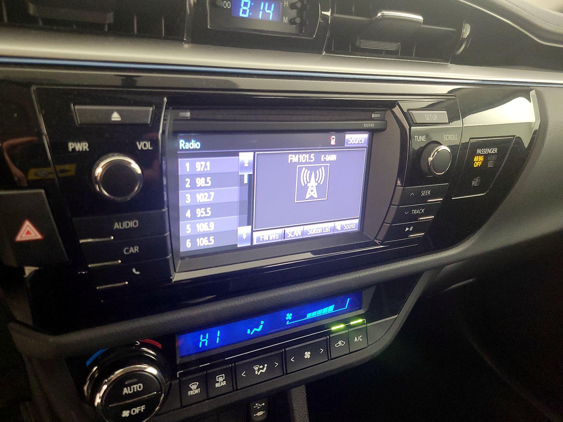 Thumbnail: 2015 Toyota Corolla - 15