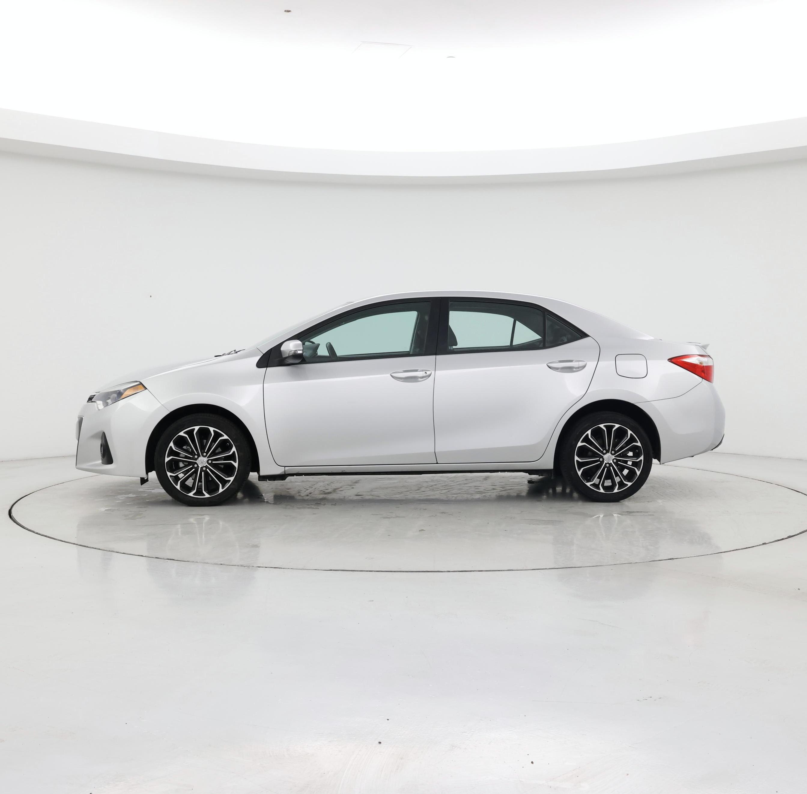 Thumbnail: 2015 Toyota Corolla - 3