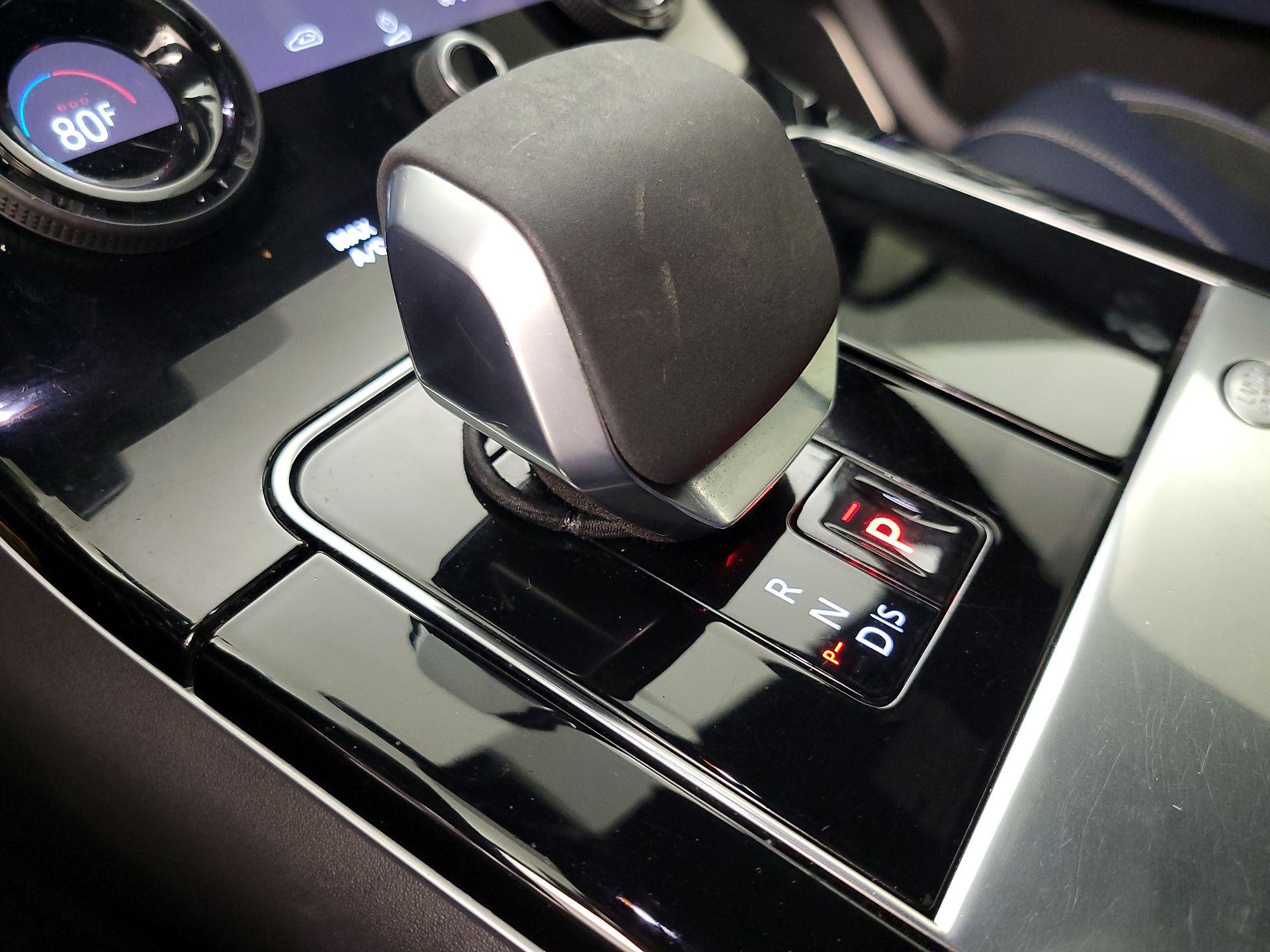 Thumbnail: 2022 Land Rover Range Rover Velar - 18